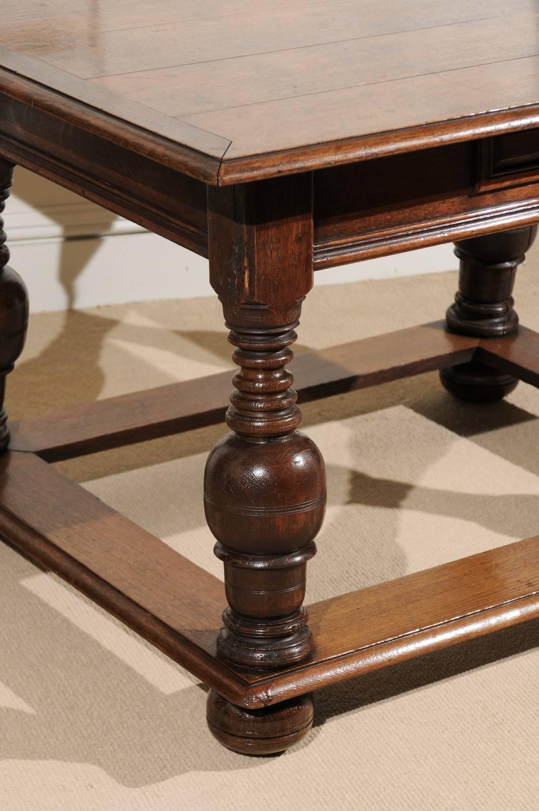 Oak Centre Table with Carved Legs and One Drawer For Sale 2