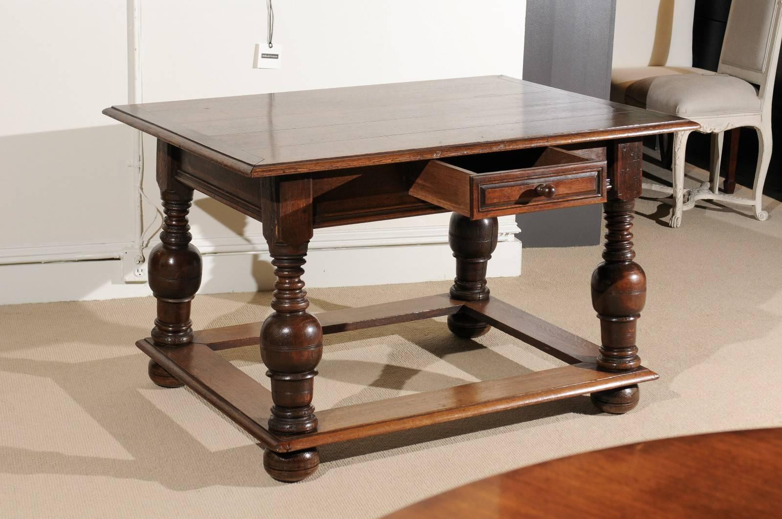 Oak Centre Table with Carved Legs and One Drawer For Sale 5
