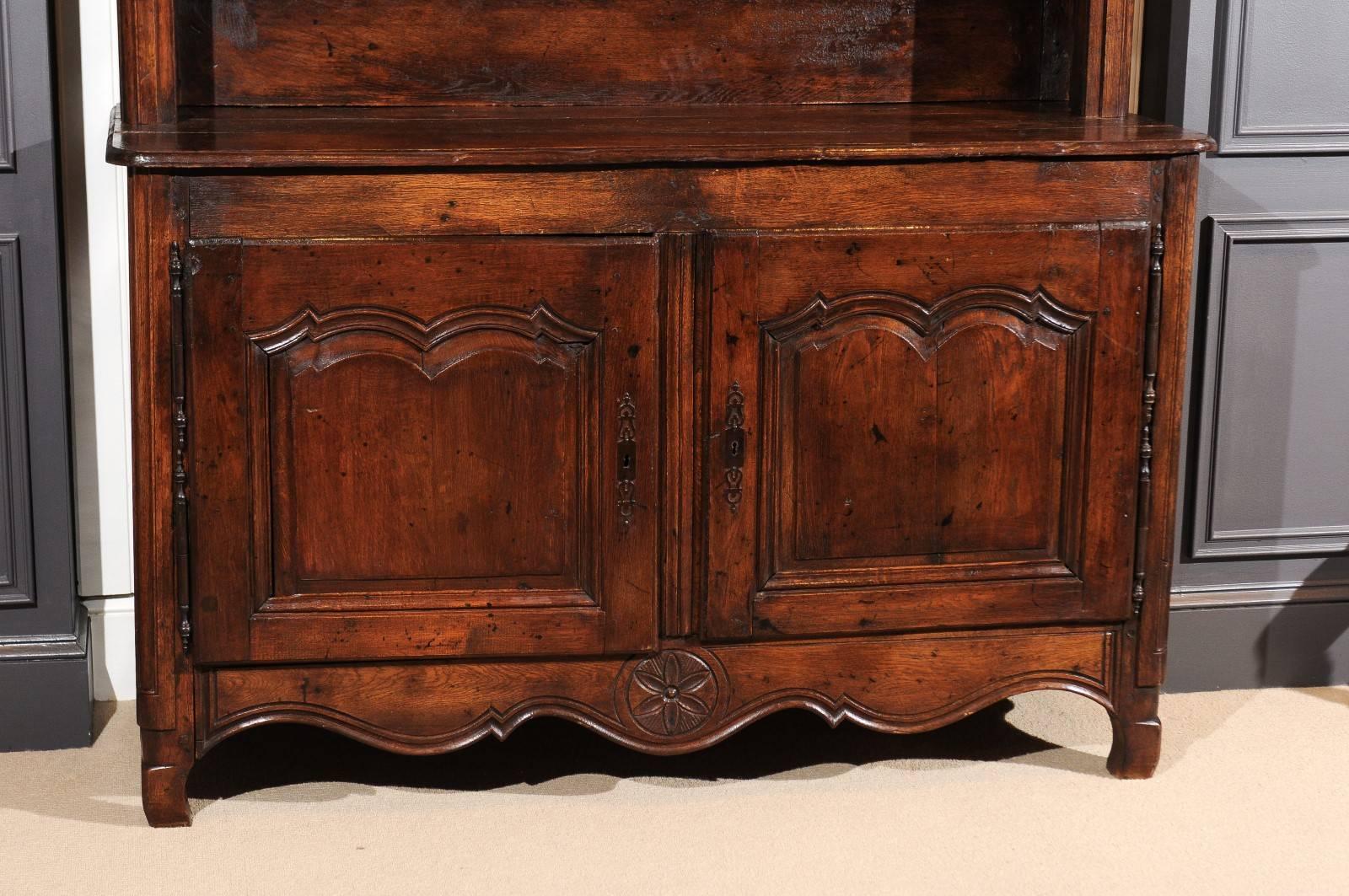 French Oak Buffet Vaisselier or Display Case with Carved Doors, Two Top Shelves For Sale 4