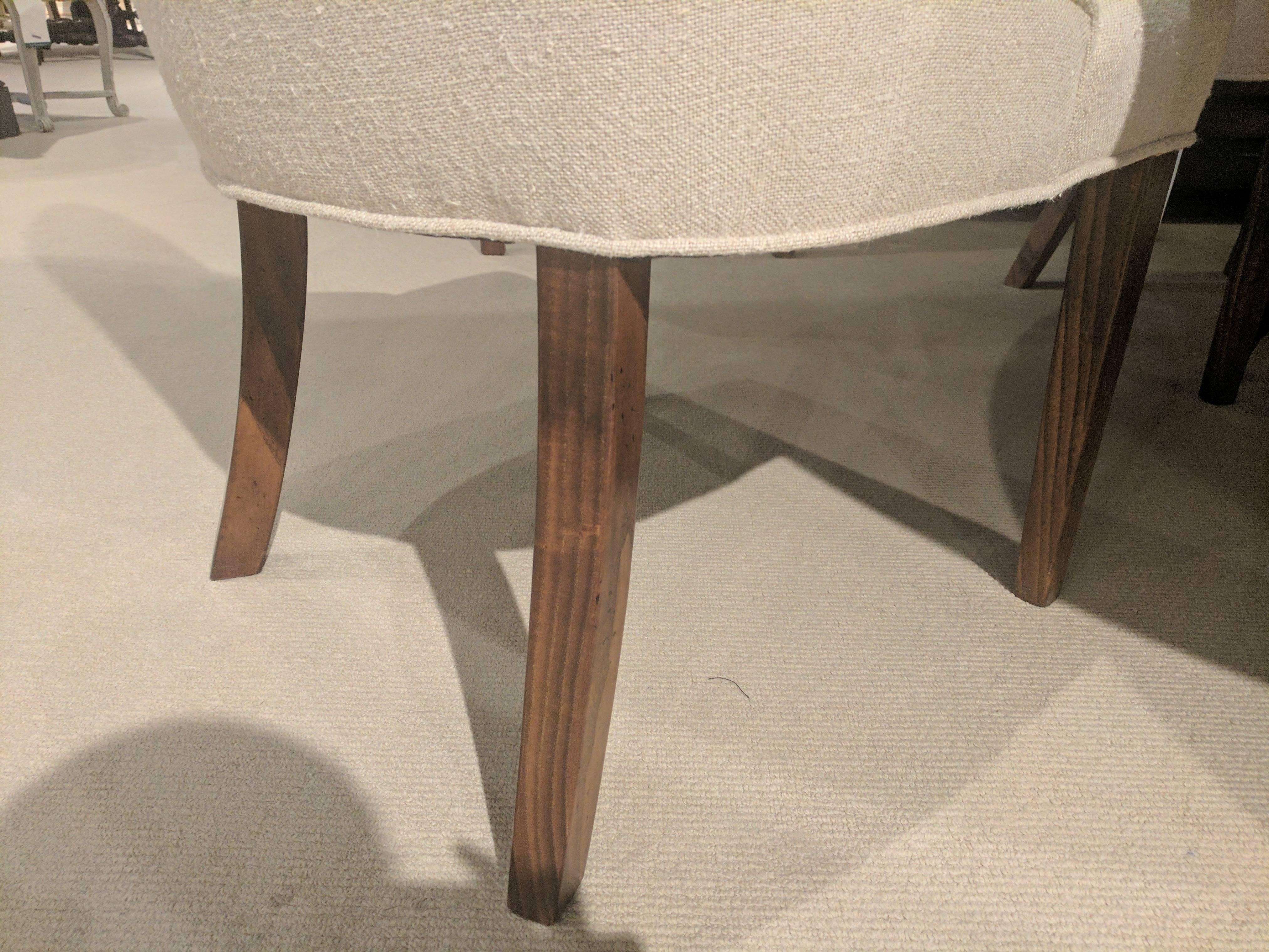 Upholstered Side Chair in Oak with Tufted Back For Sale 1