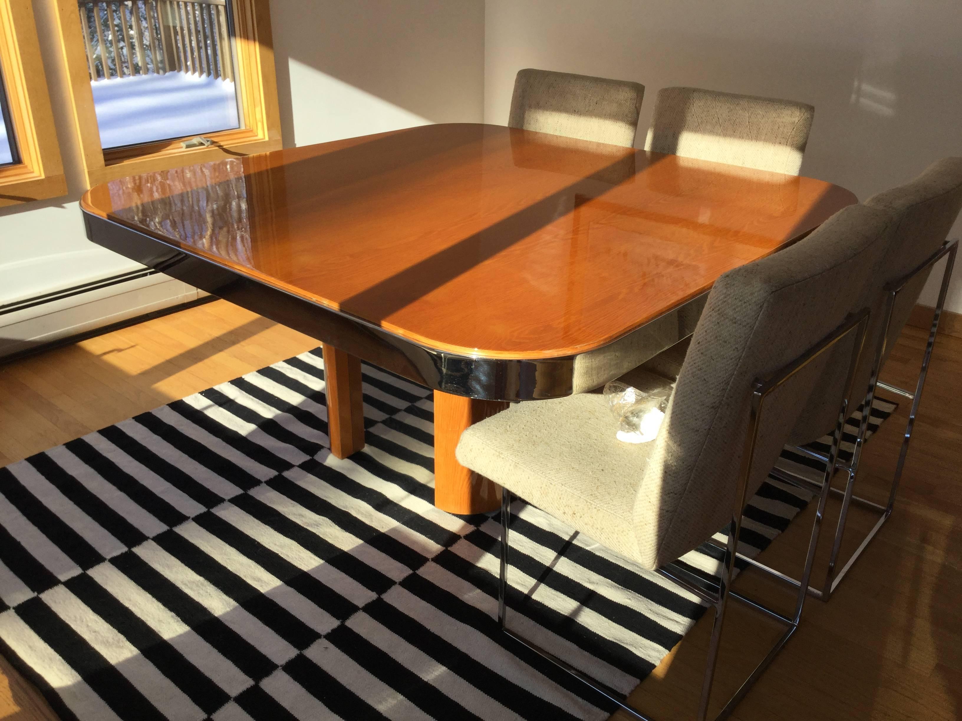 Modern and Sleek Brueton Dining Table For Sale 1