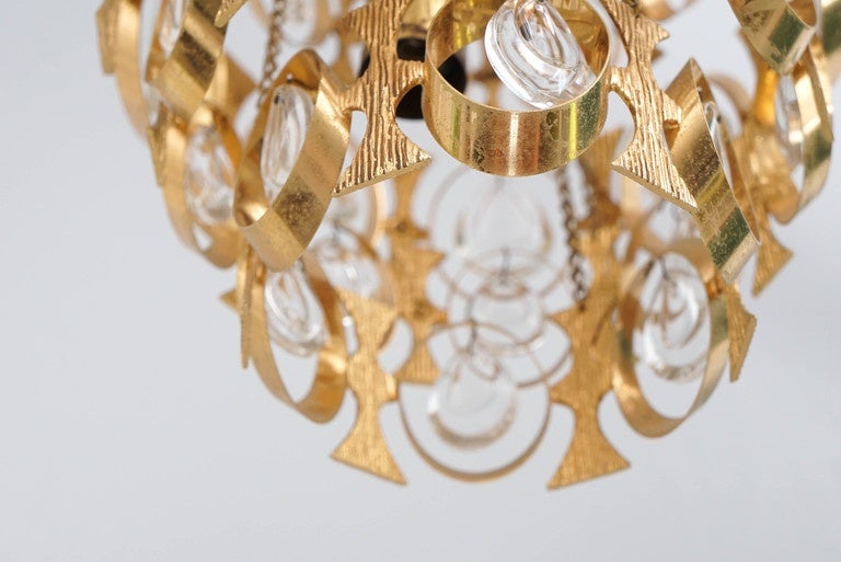 A pair of Sciolari Gold Plated Hanging Prism Light, Chandelier or Pendant In Excellent Condition For Sale In Canaan, CT