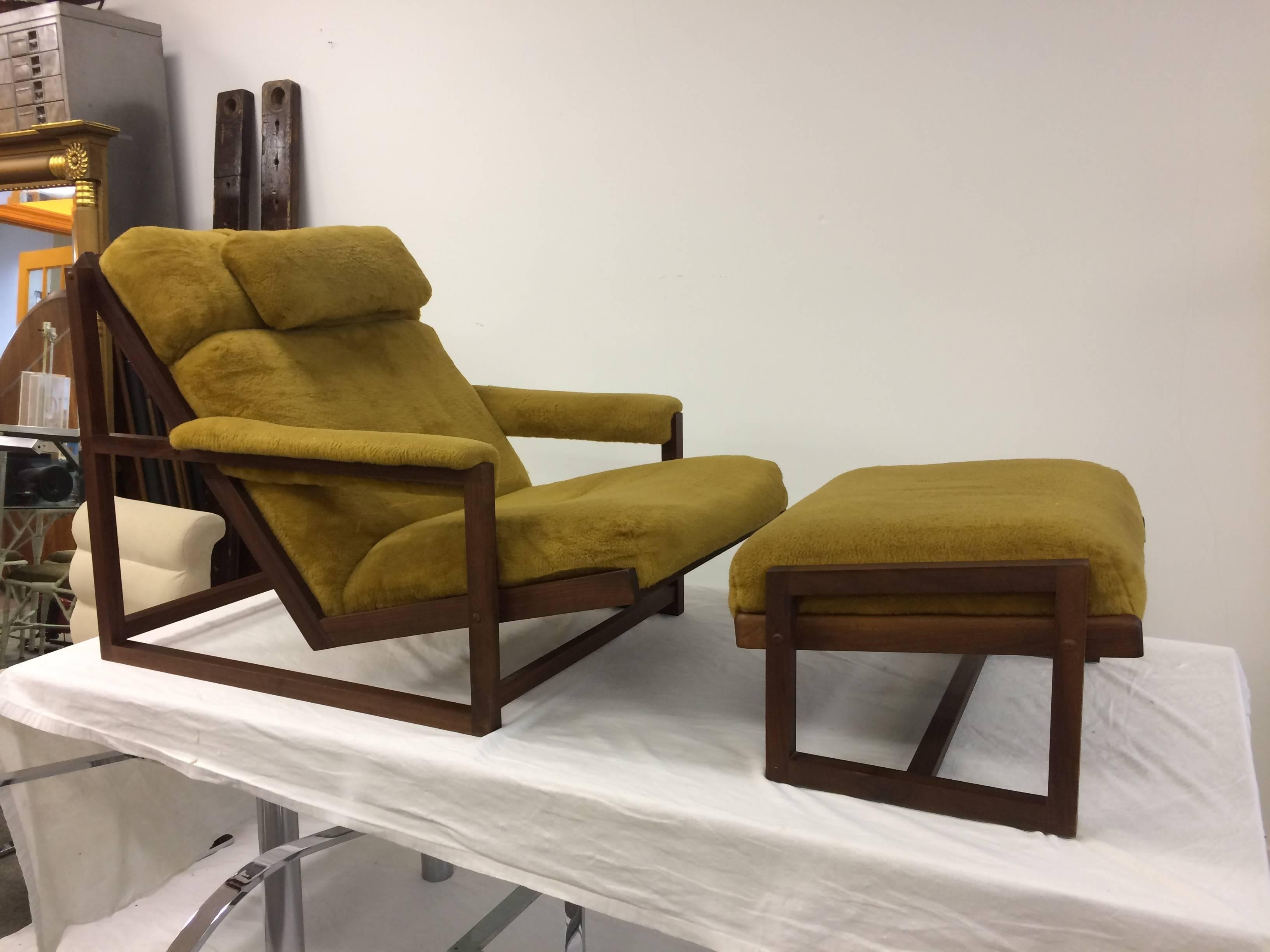 Milo Baughman Cruisin Chair  In Excellent Condition In Canaan, CT