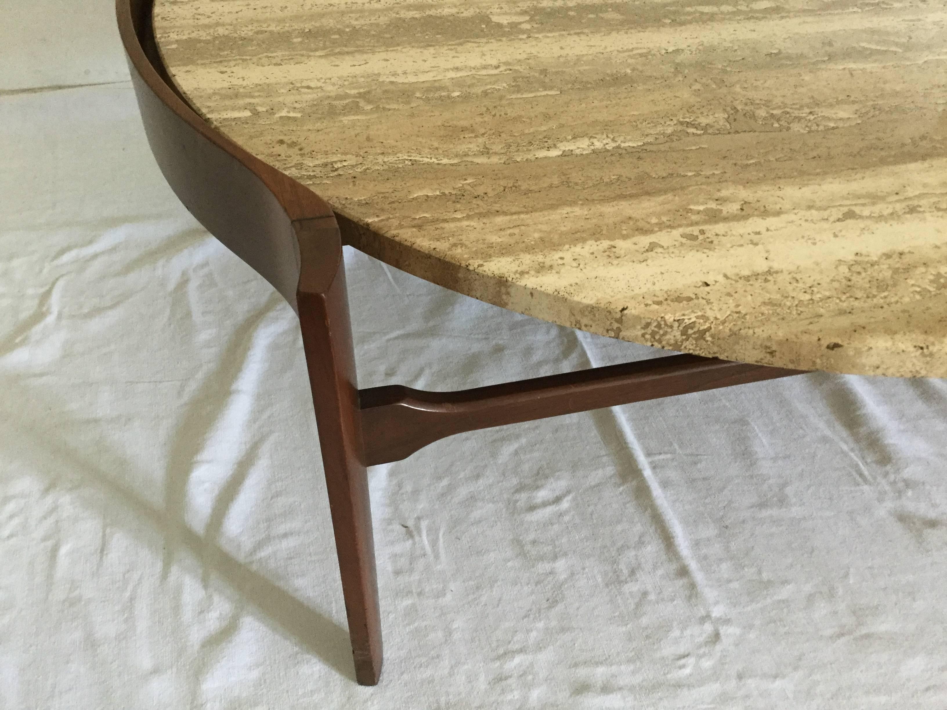 Mid-Century Modern Coffee Table In Excellent Condition In Canaan, CT