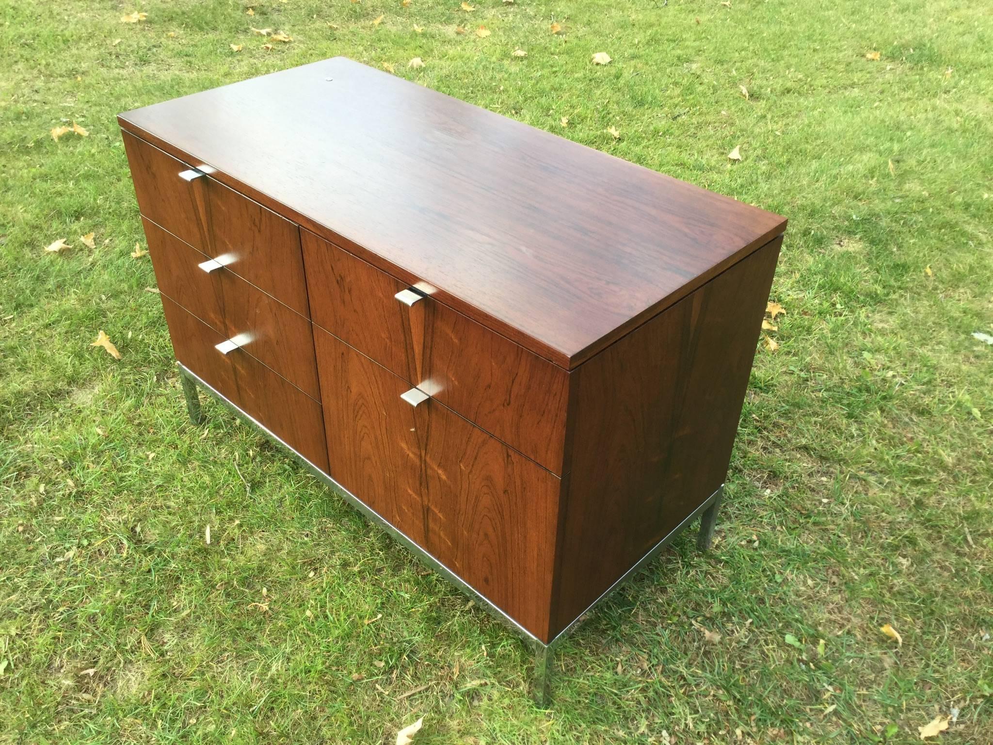 Mid-Century Modern Florence Knoll Cabinet In Excellent Condition For Sale In Canaan, CT