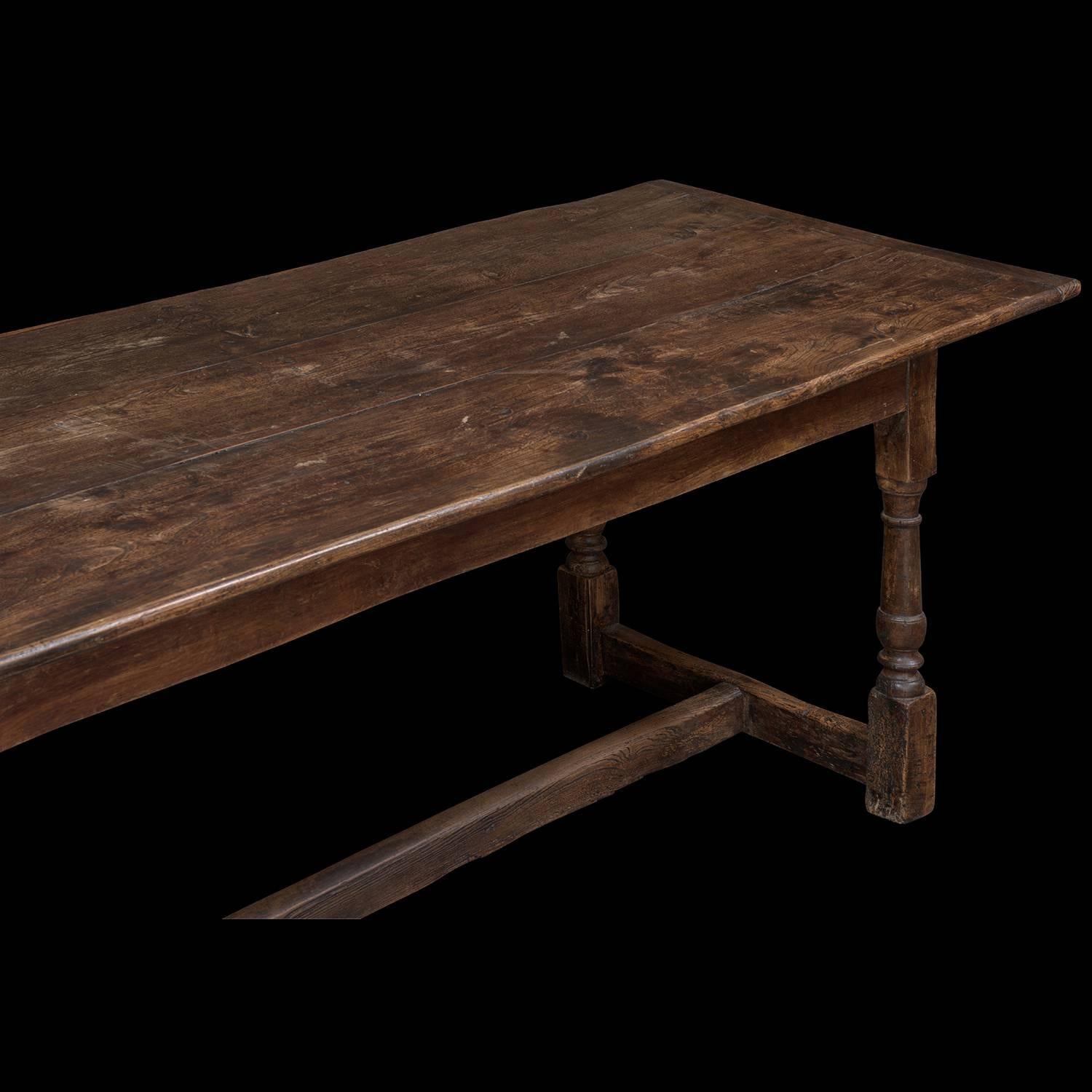 Early 19th Century Elmwood Dining Table
