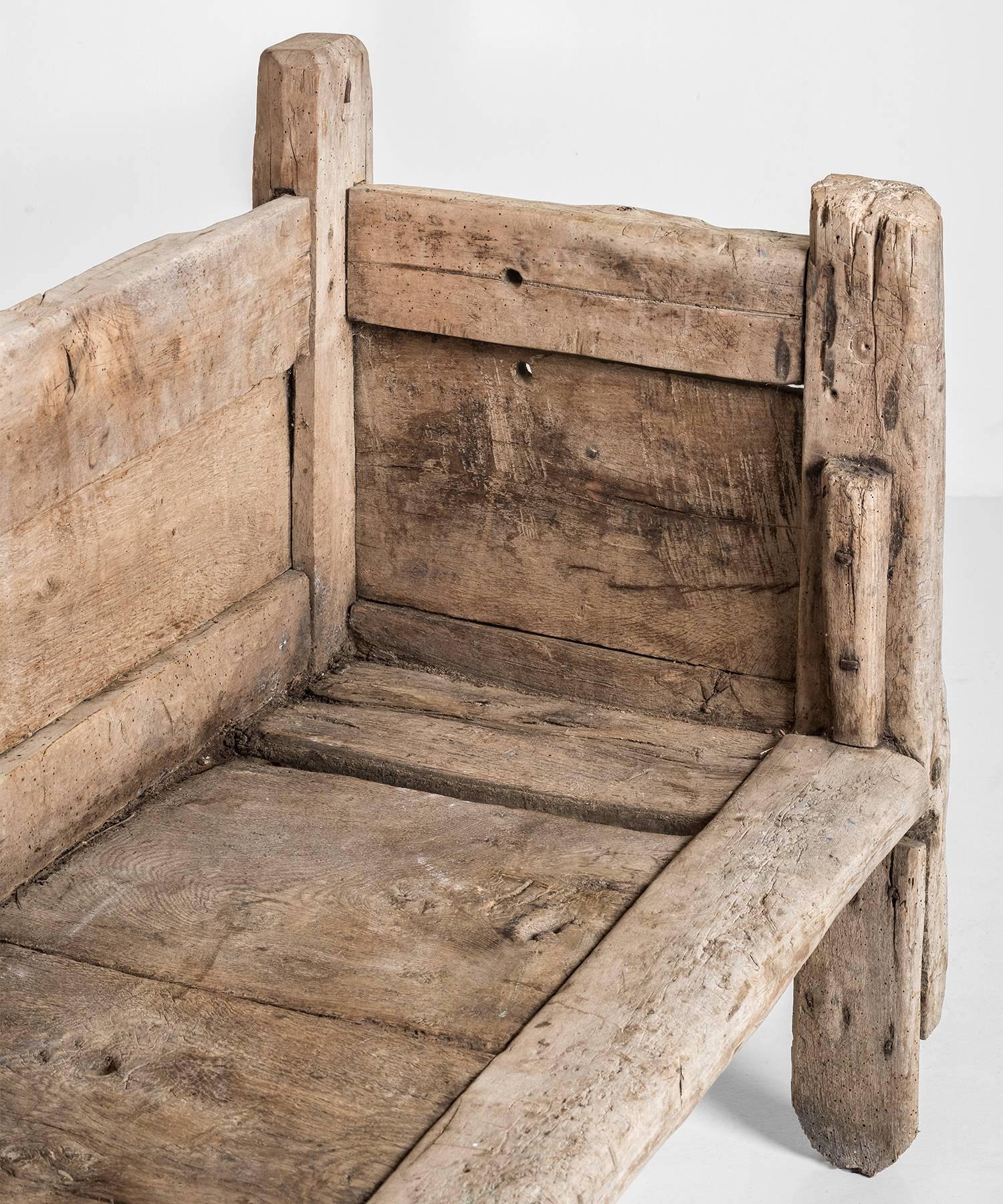 Oak Primitive Sycamore Settle