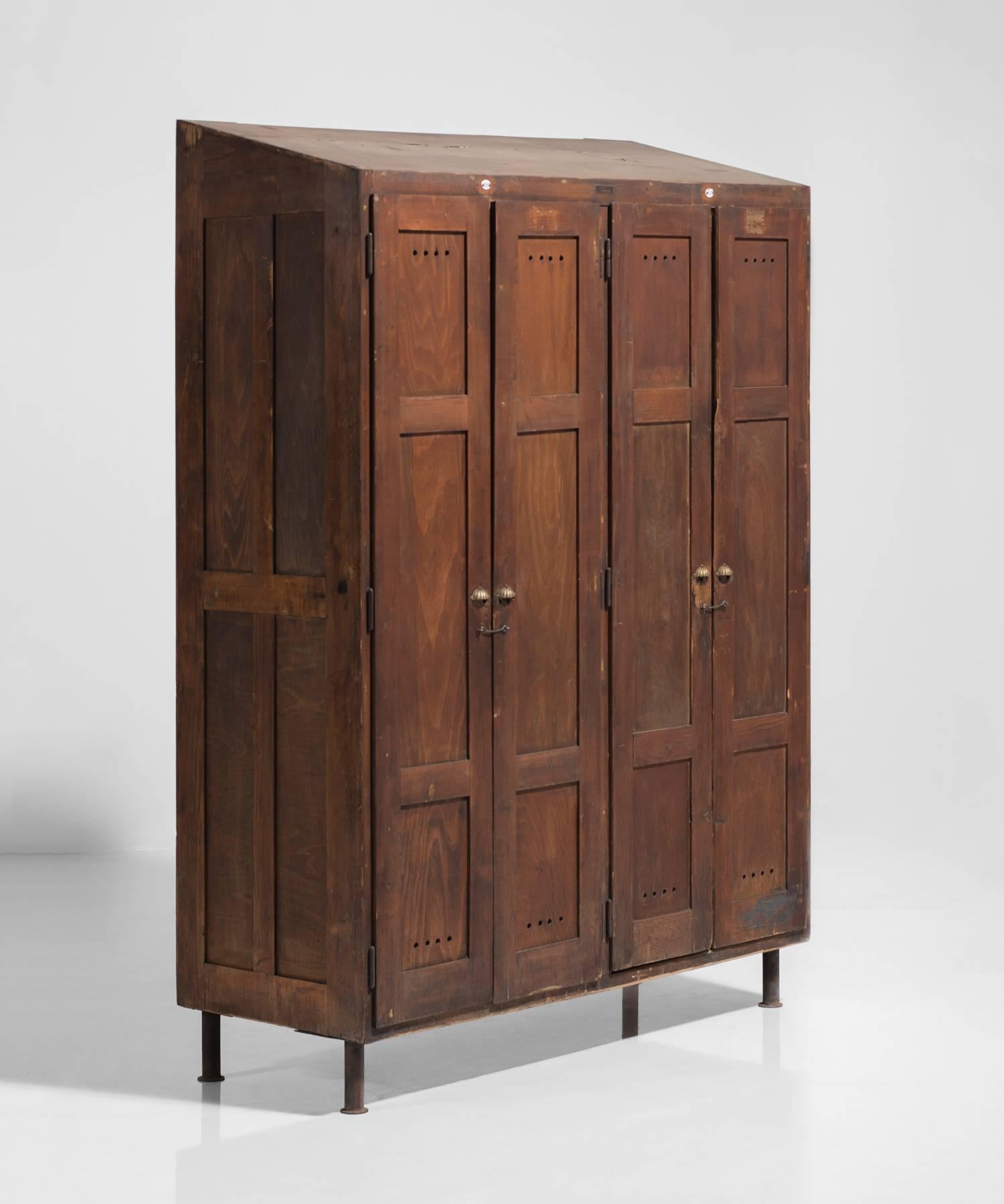 Edwardian Locker Unit, circa 1910 In Good Condition In Culver City, CA