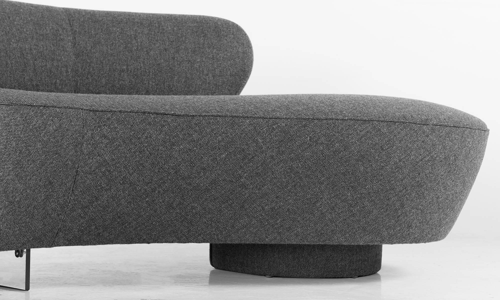 Serpentine Sofa by Vladimir Kagan, circa 1970 In Excellent Condition In Culver City, CA