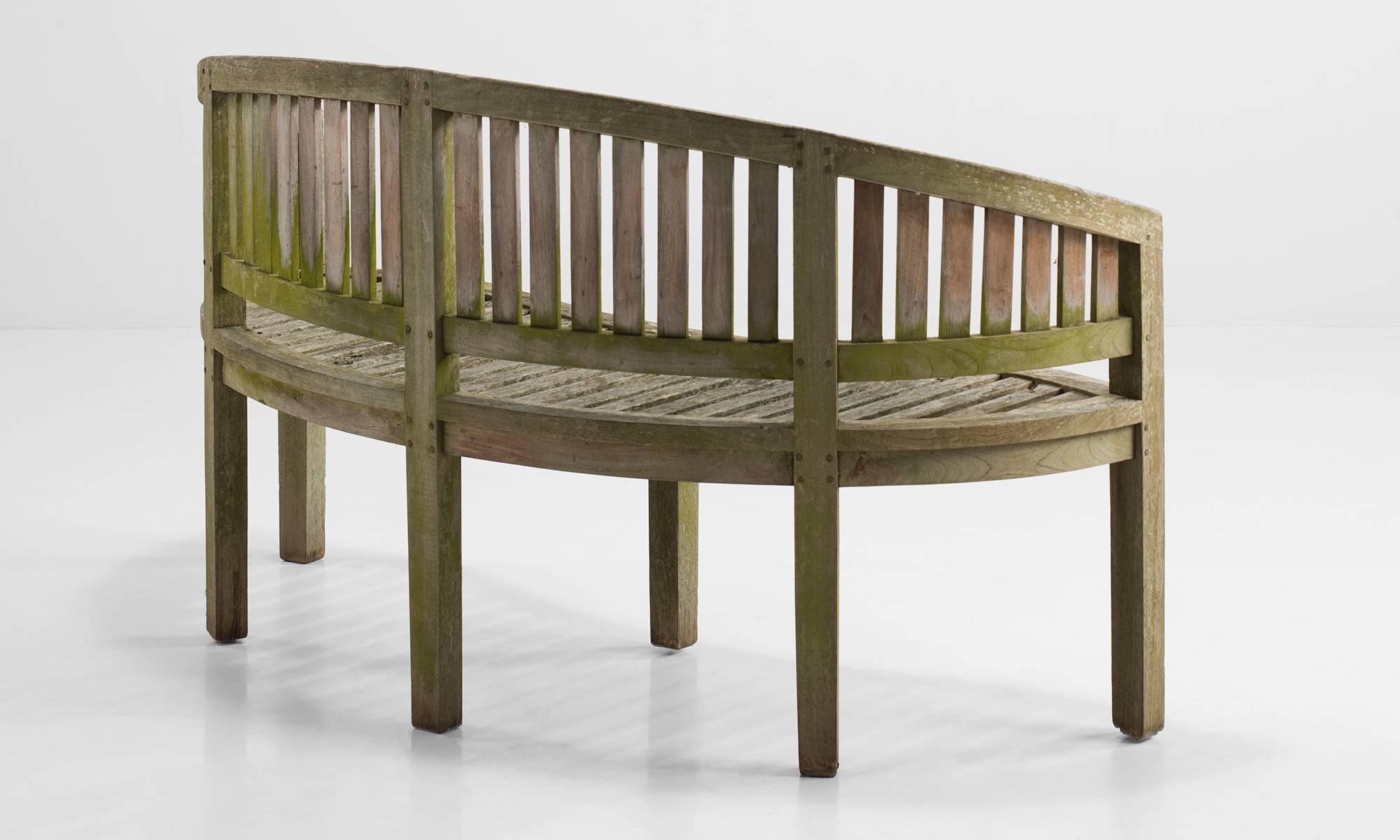 Curved Teak Garden Bench, circa 1970 In Good Condition In Culver City, CA