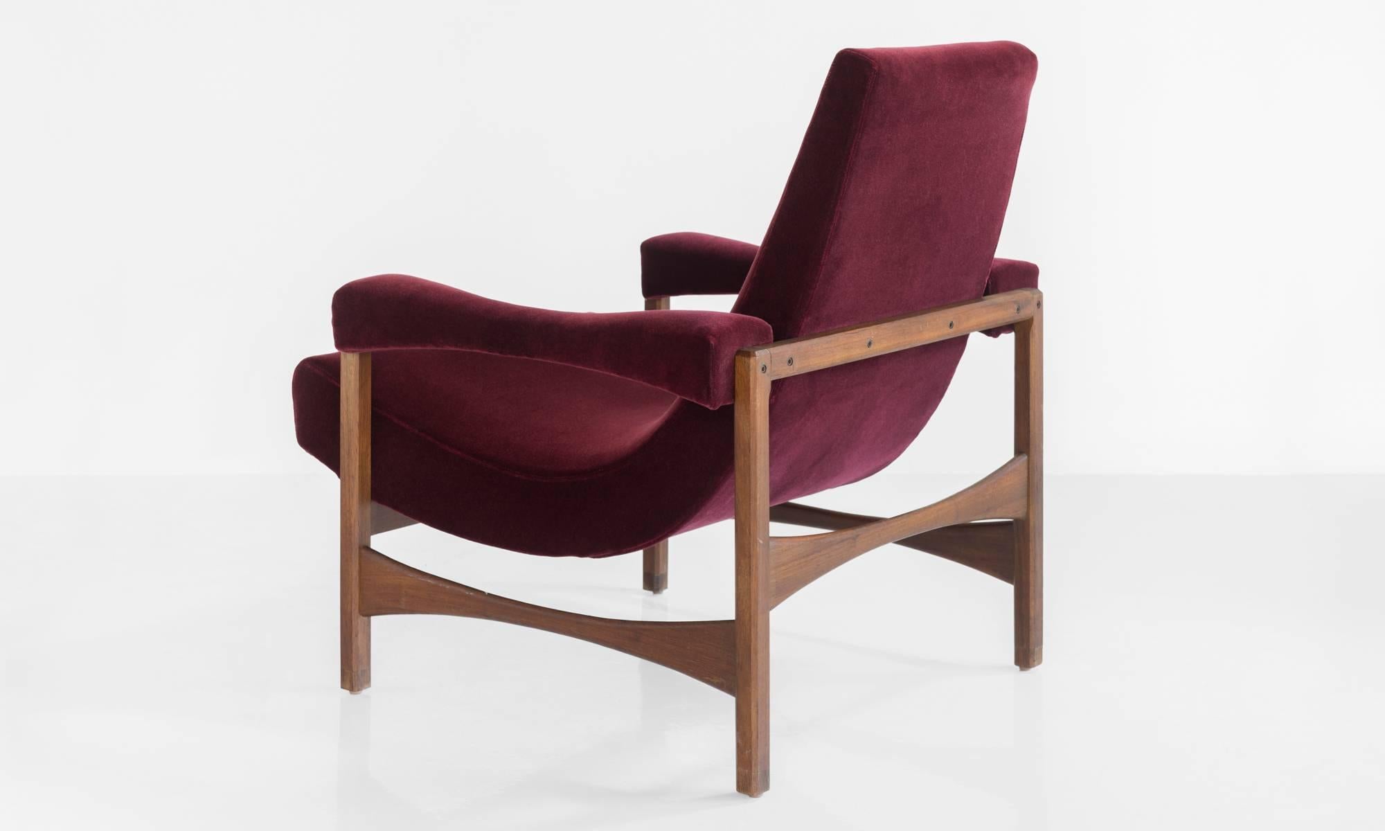 Mid-20th Century Italian Sling Arm Lounge Chair, circa 1960