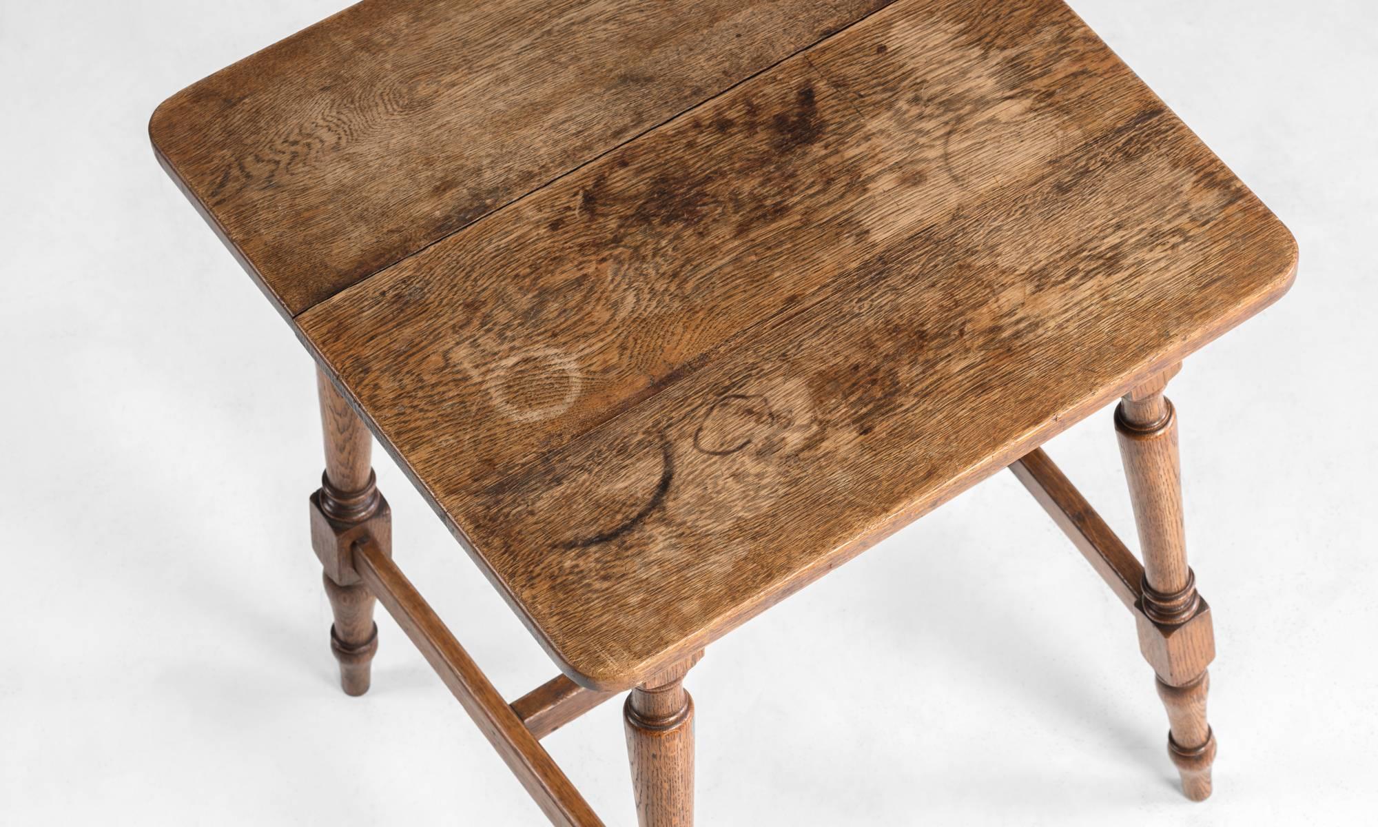 Oak Side Table, circa 1890 In Good Condition In Culver City, CA