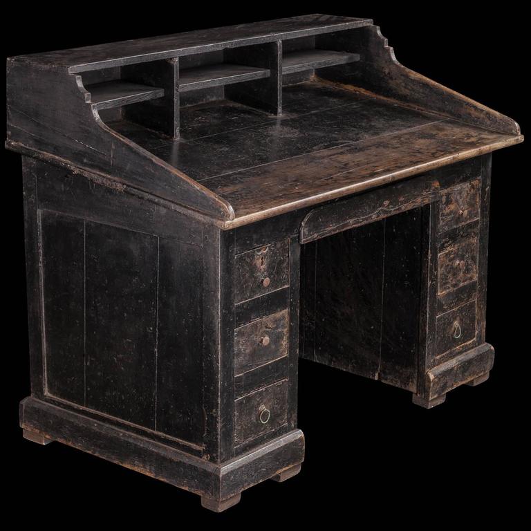 Concierge Desk at 1stdibs