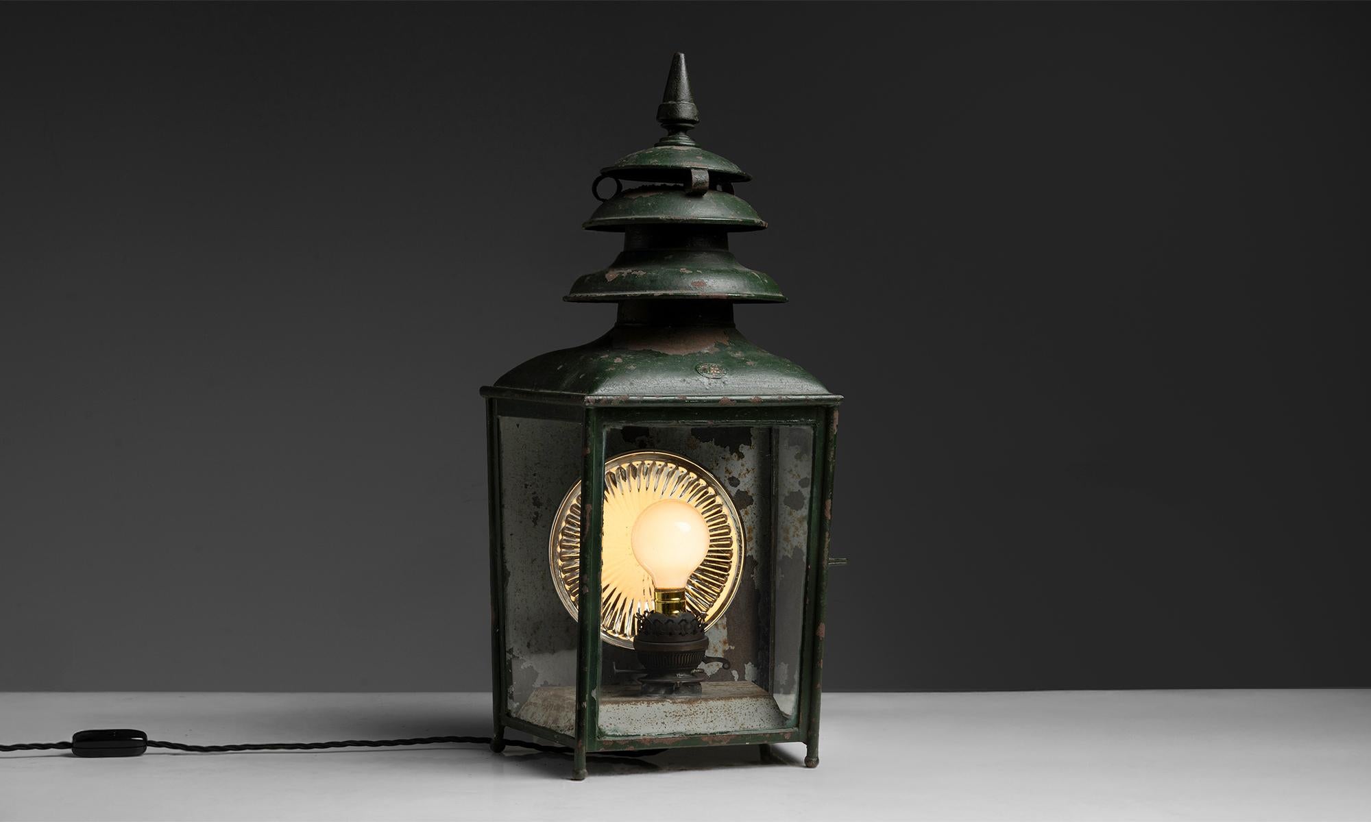 Inglese Lanterna da parete in toleware di Bulpitt & Sons, Inghilterra, 1892 circa in vendita