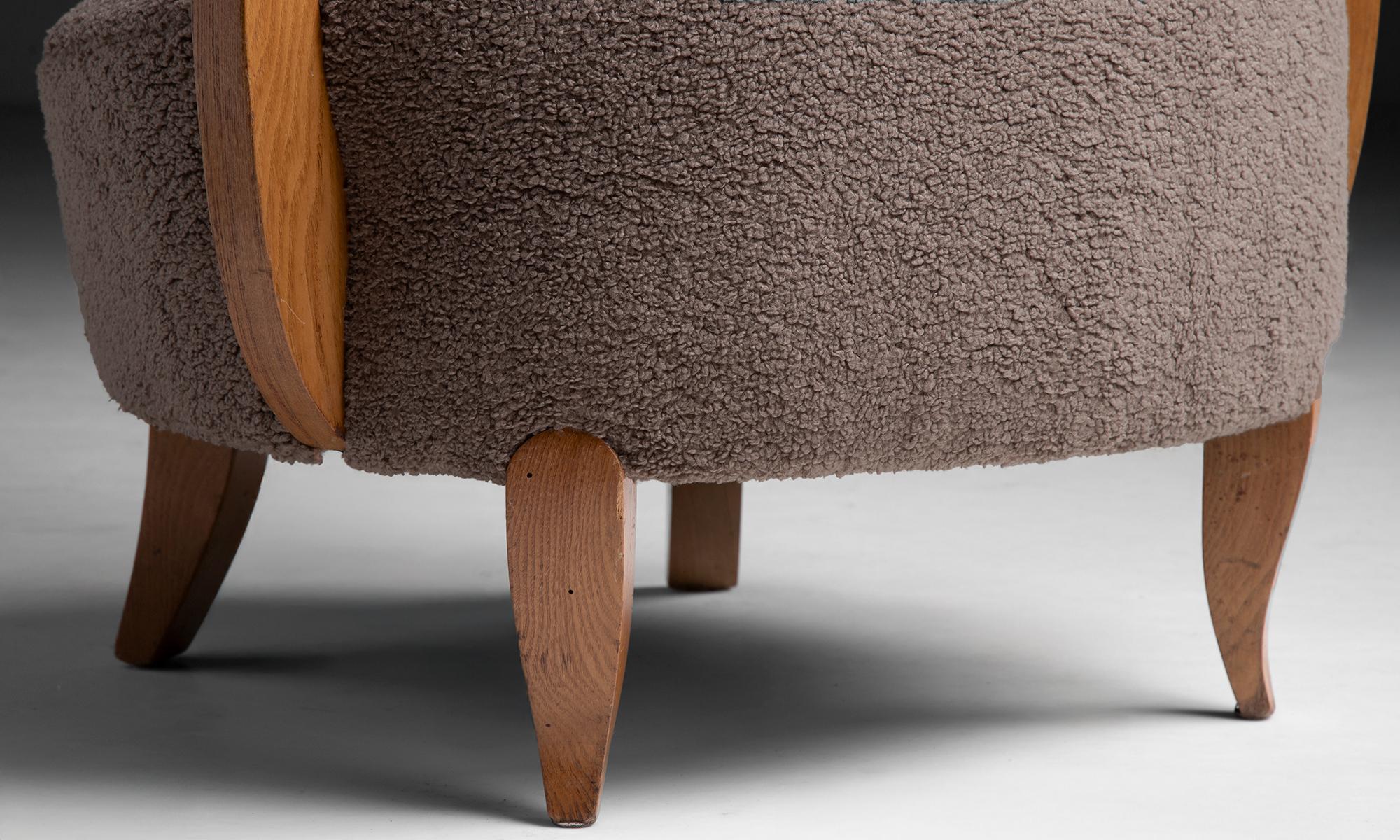 Bouclé Paire de fauteuils, France circa 1940 en vente