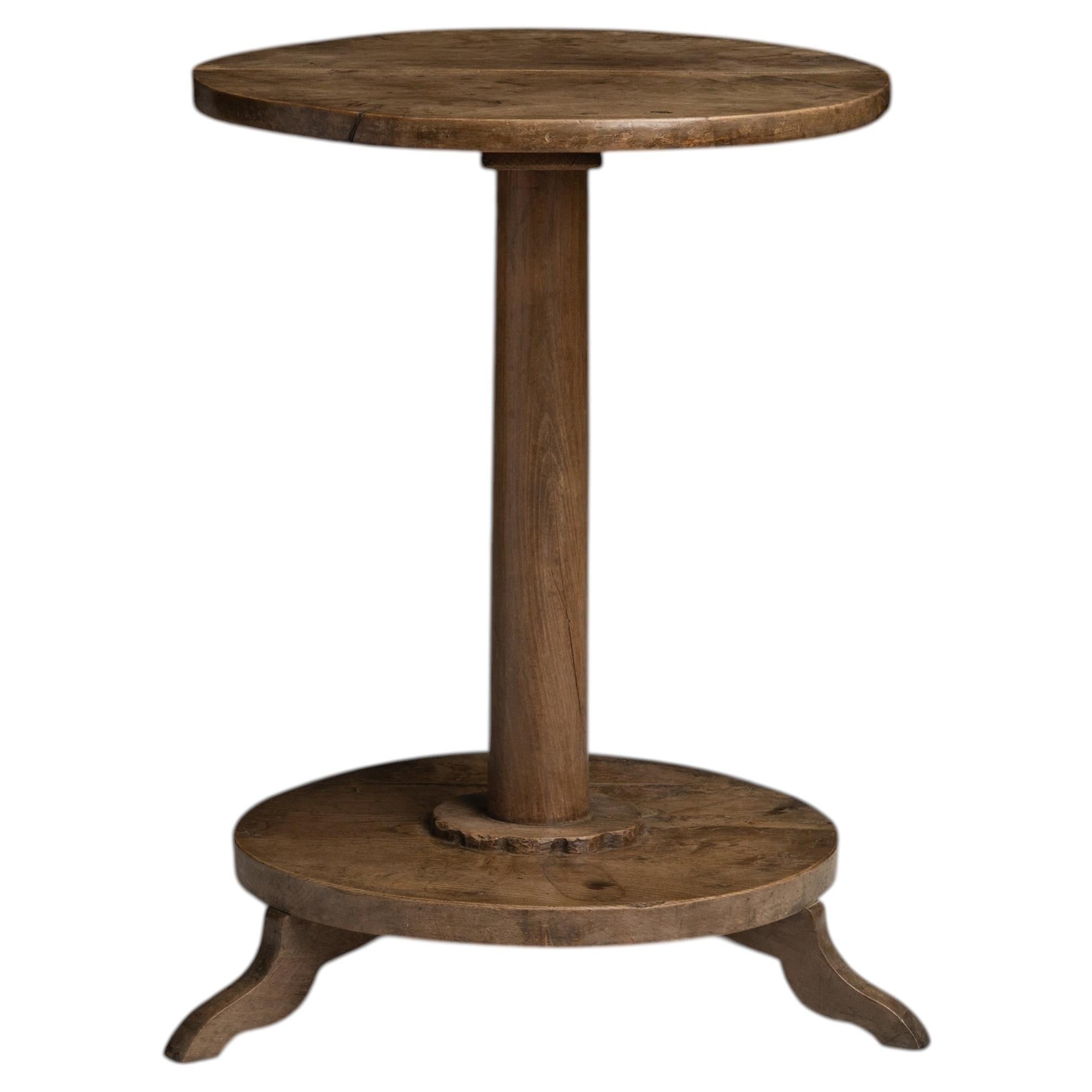 Table d'appoint en orme en vente