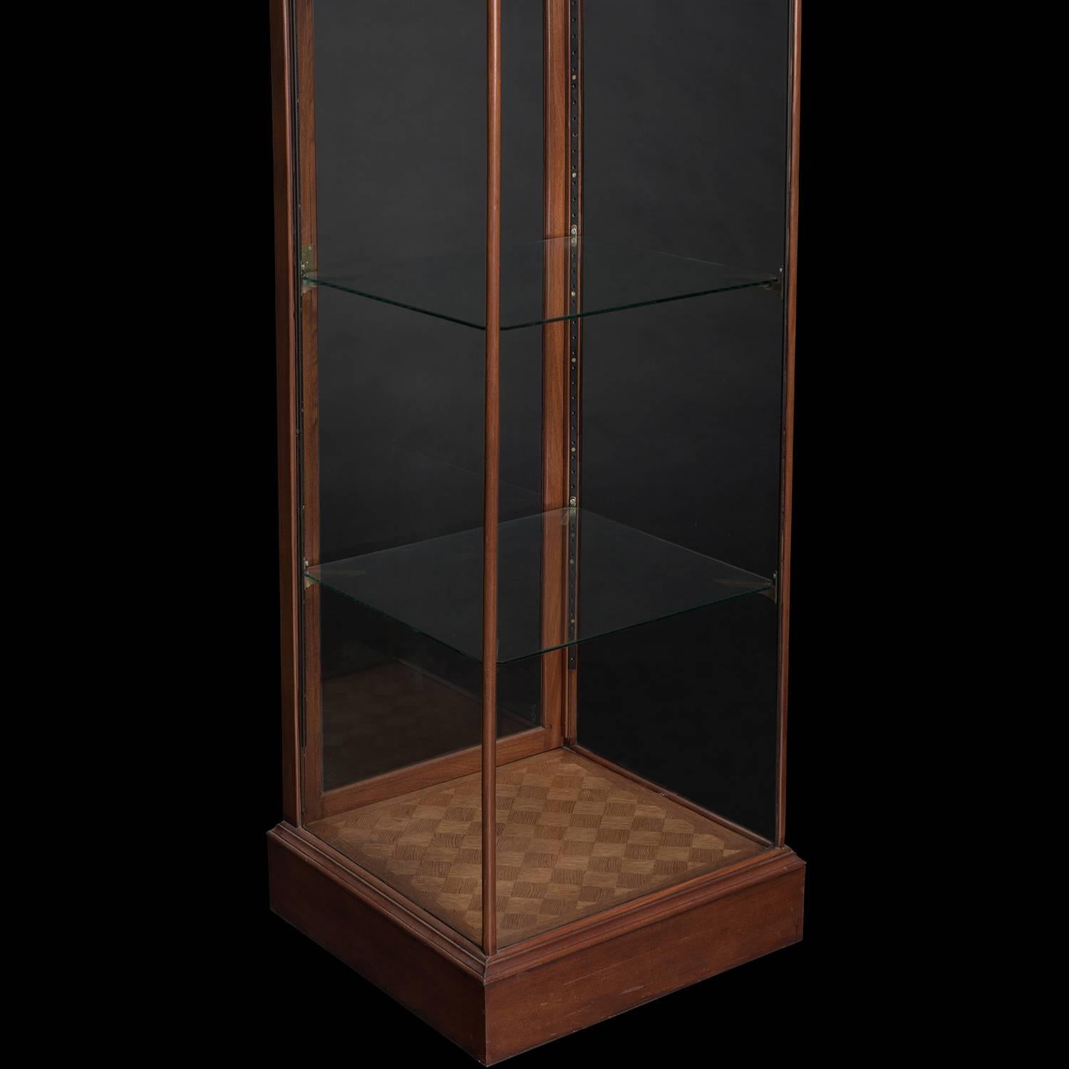 Mid-20th Century Mahogany Display Tower Unit, circa 1930