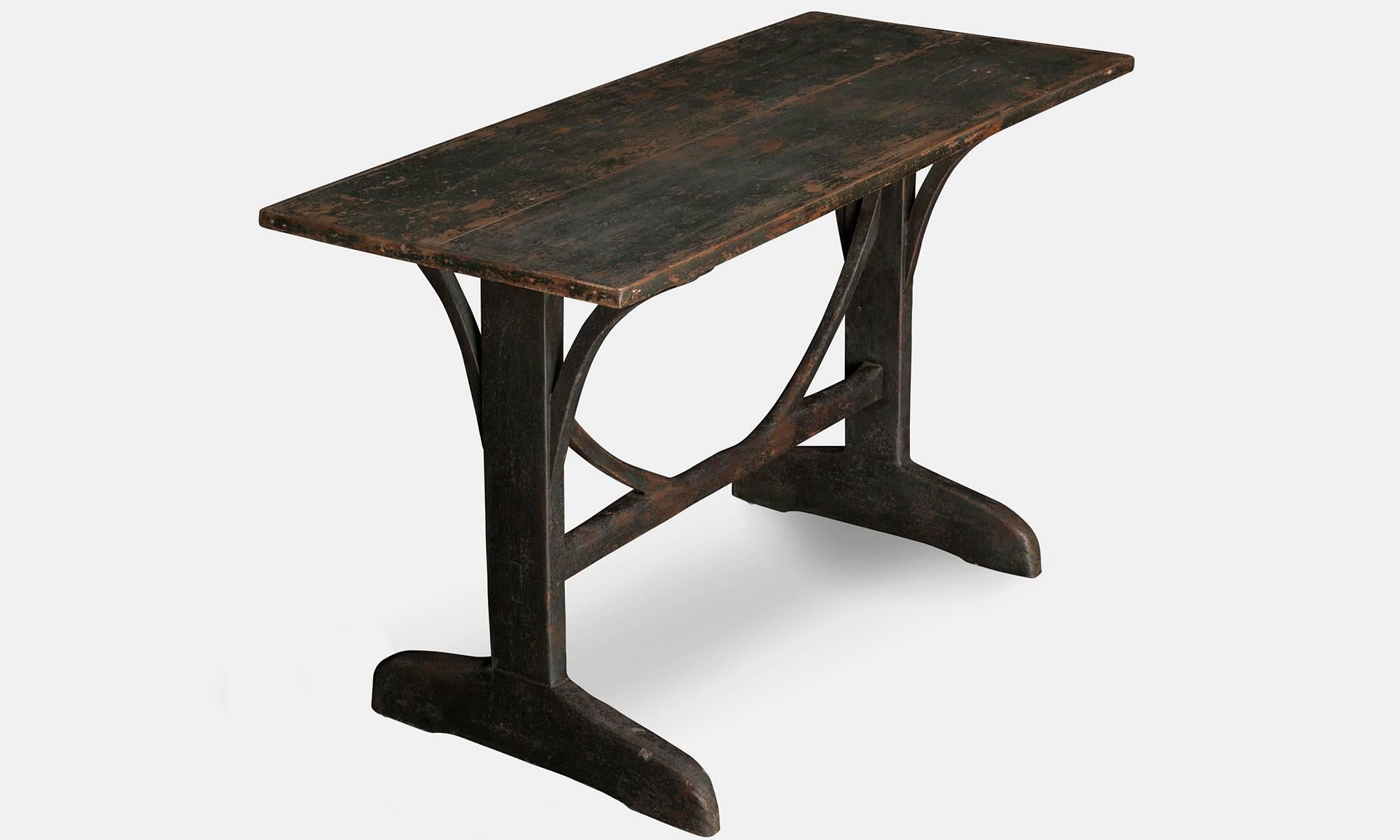 Rustic Pine Country Tavern Table