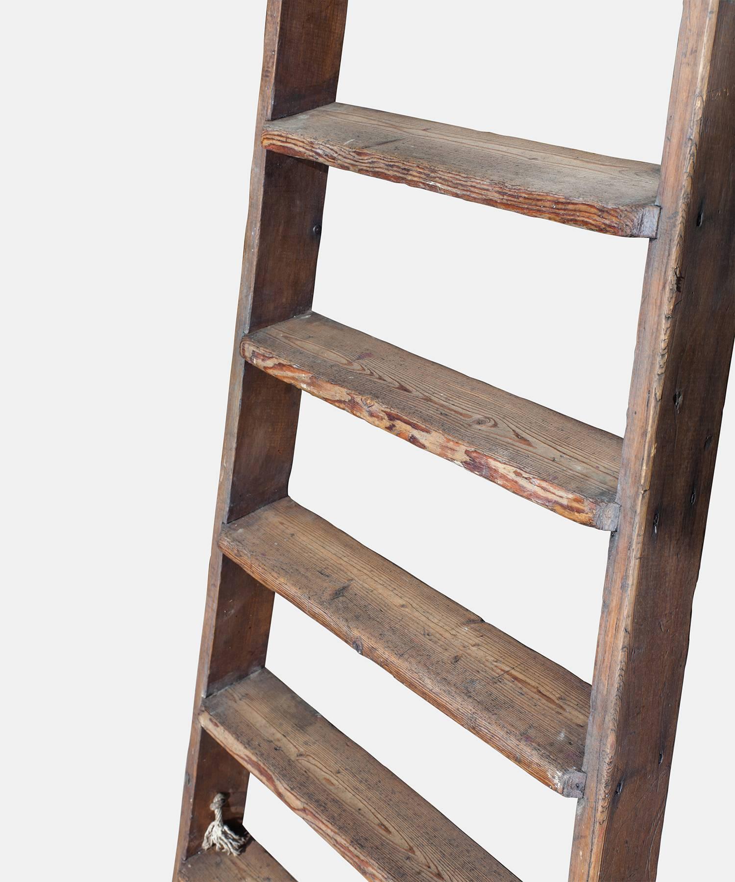 Victorian Workman's Ladder In Good Condition In Culver City, CA