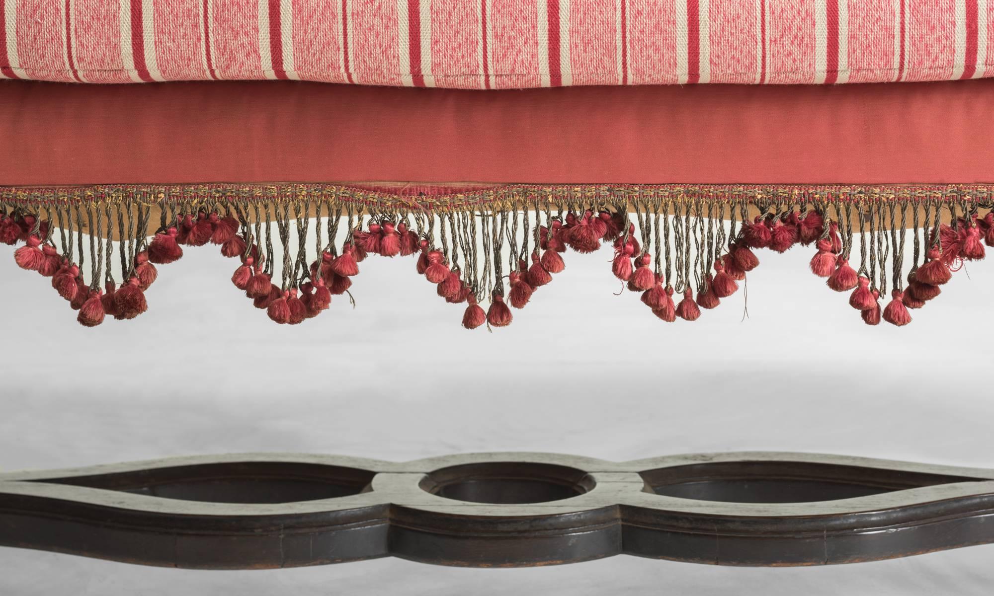 Embroidered Velvet and Oak Queen Anne Camel Back Sofa, circa 1700 1