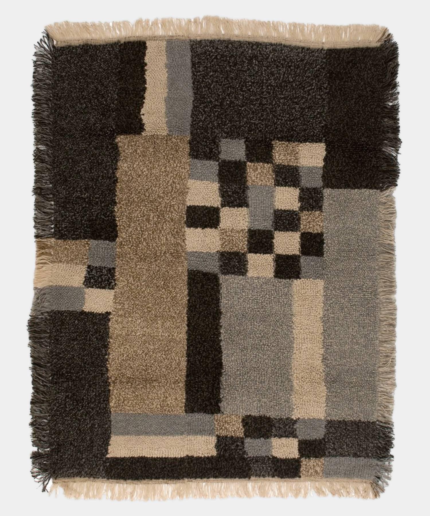 Art Deco Tulu throw by Saved, New York 

Exquisitely textured, heavy-weight throw in earth tones. Available in King and Queen sizes, please inquire for pricing, availability, and lead time.

50% camel hair, 50% yak down

Measures: 52