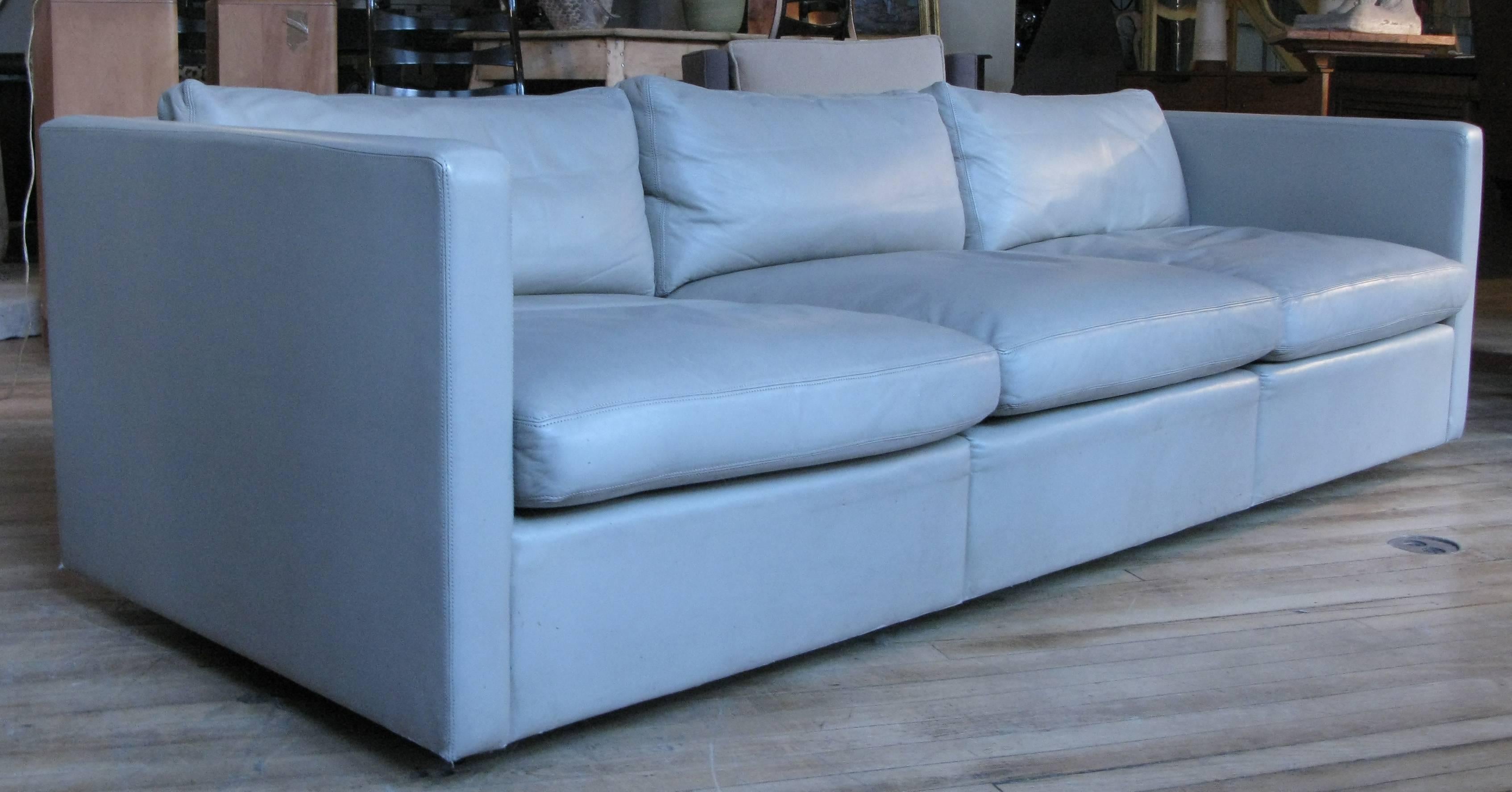 A very handsome vintage 1960s three-seat sofa designed by Charles Pfister for Knoll, in its original grey leather. very nice Classic modern design and very comfortable with a great patina to the original grey leather upholstery. Very good condition