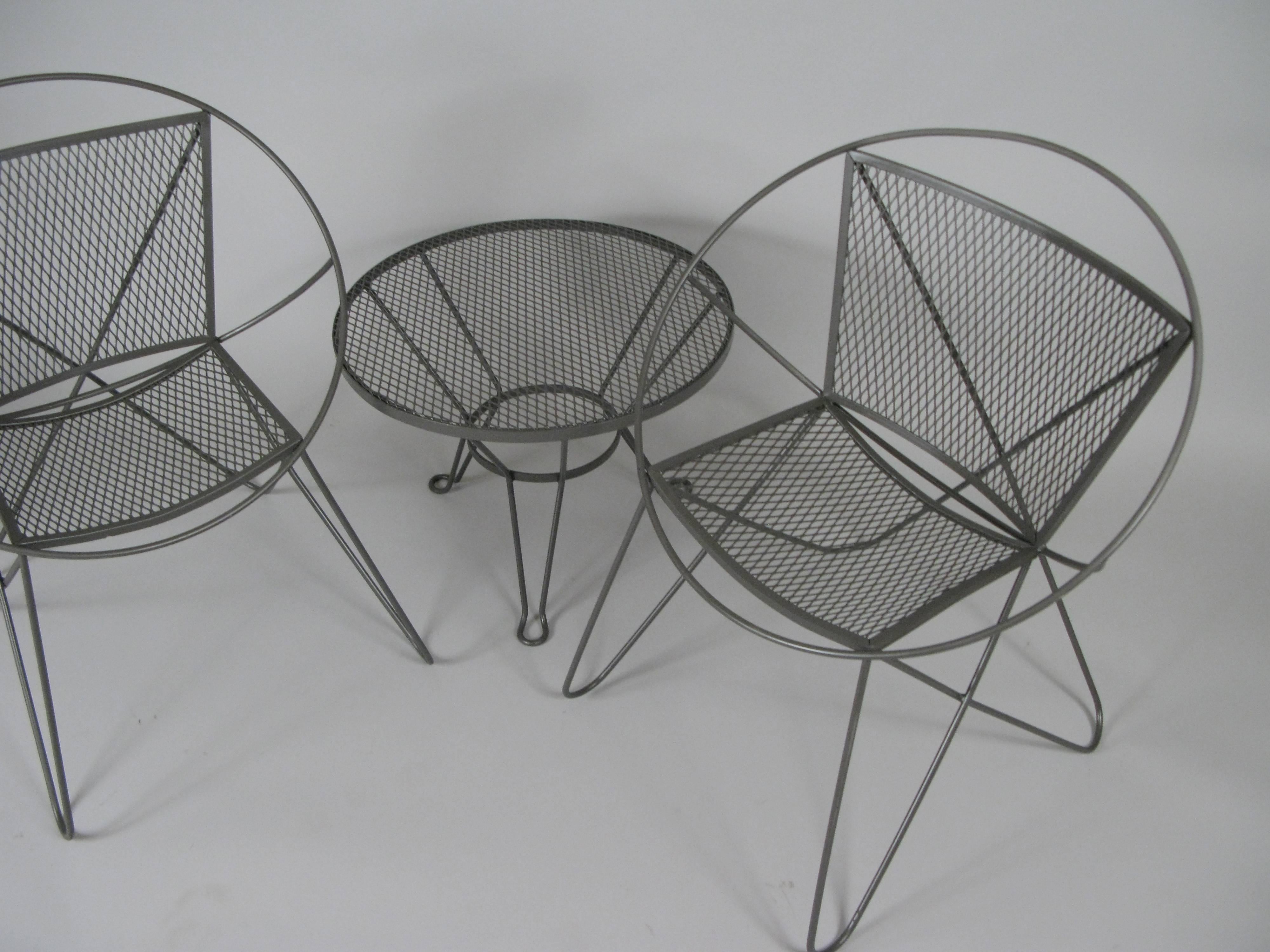 American Vintage 1960s Wrought Iron Garden Table and Chairs by Woodard