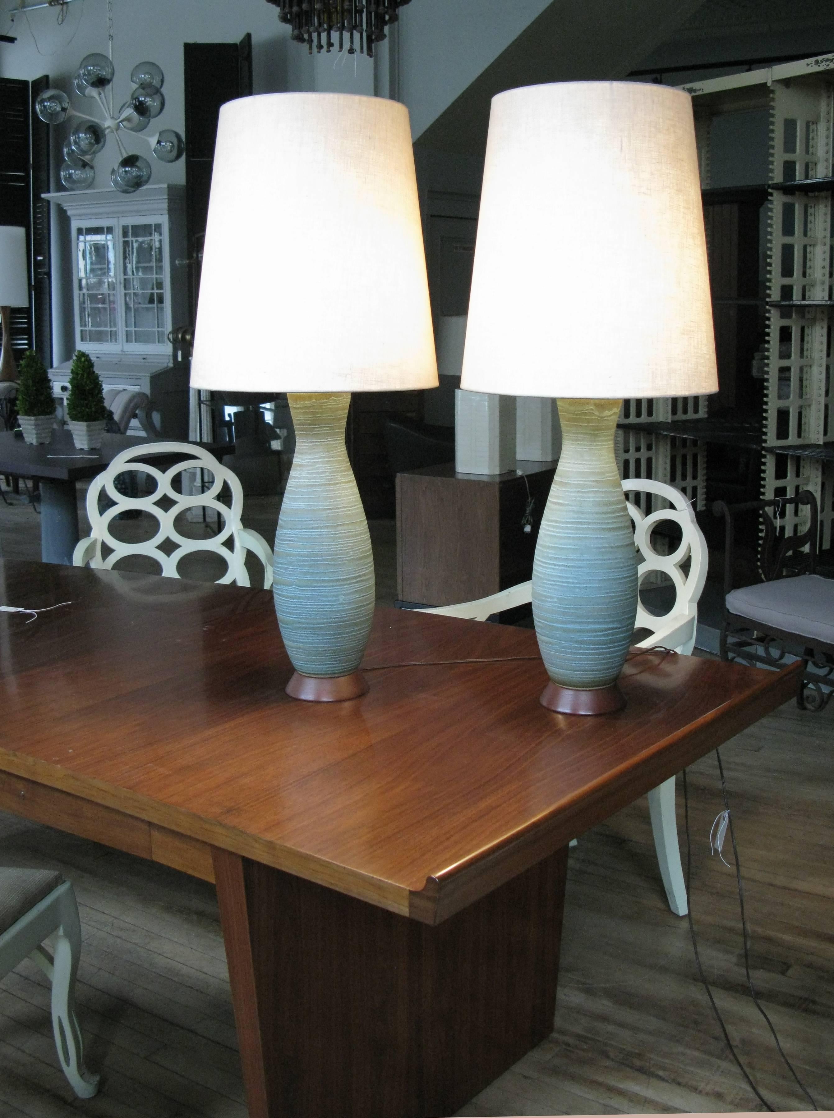 Mid-20th Century Outstanding Pair of 1950s Italian Ceramic Lamps