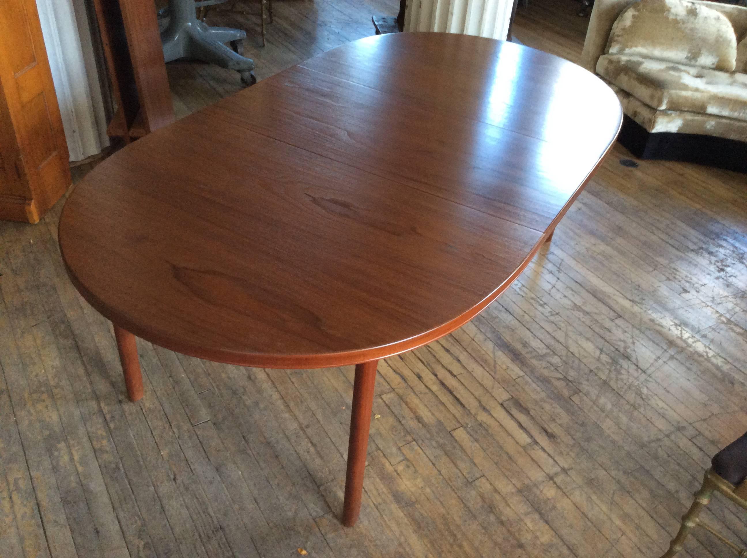 dux dining table