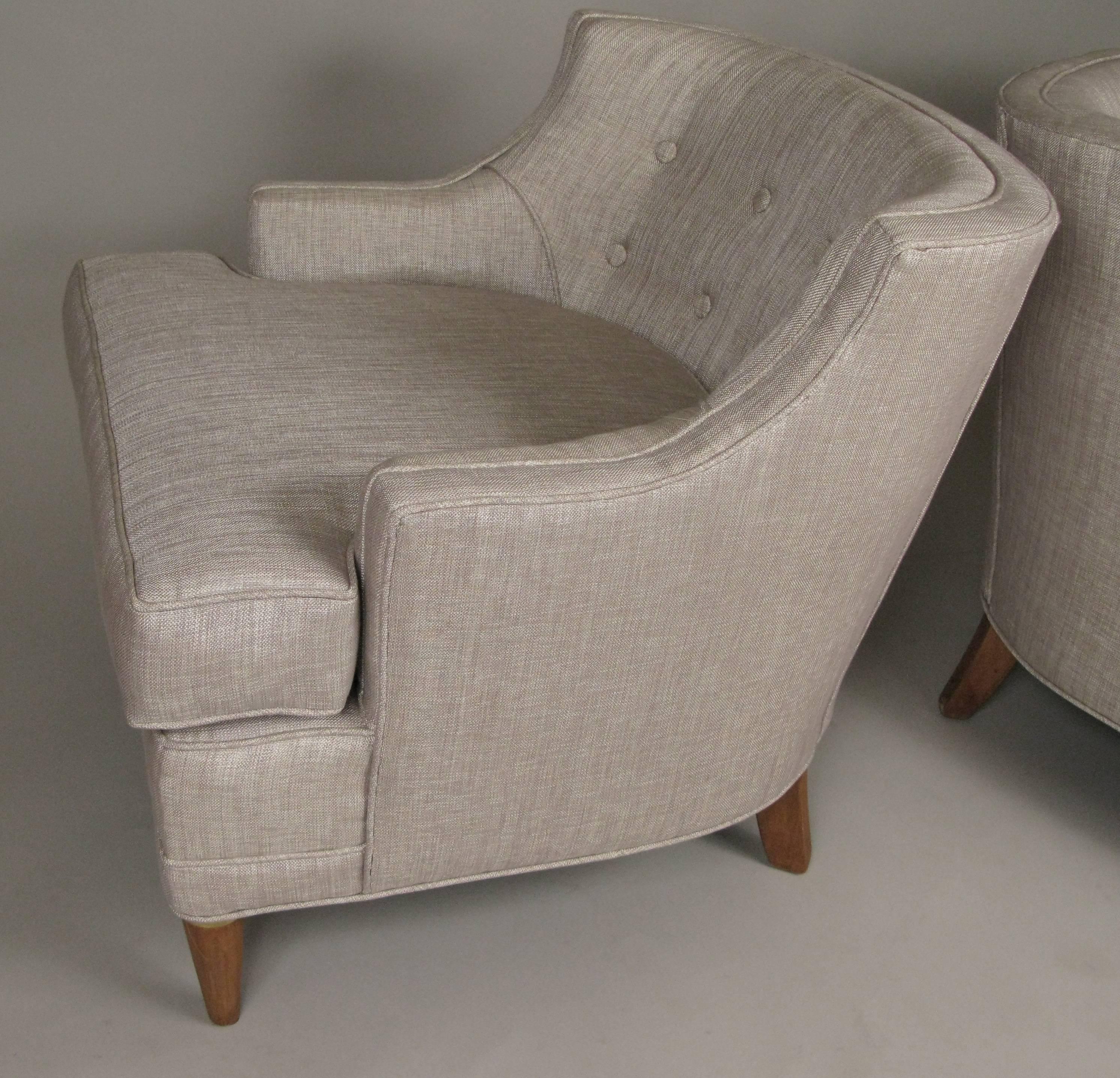 American Pair of Vintage 1940s Curve Back Lounge Chairs