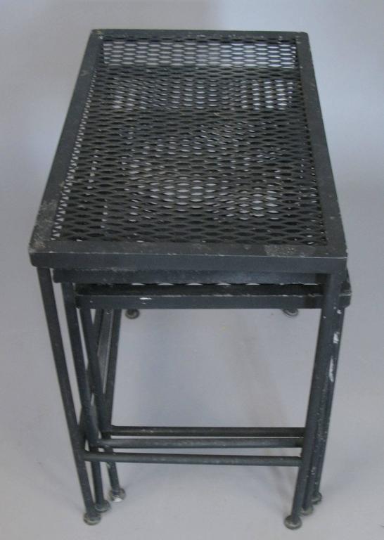 Set of Three Vintage 1950s Woodard Wrought Iron Nesting Tables at 1stdibs
