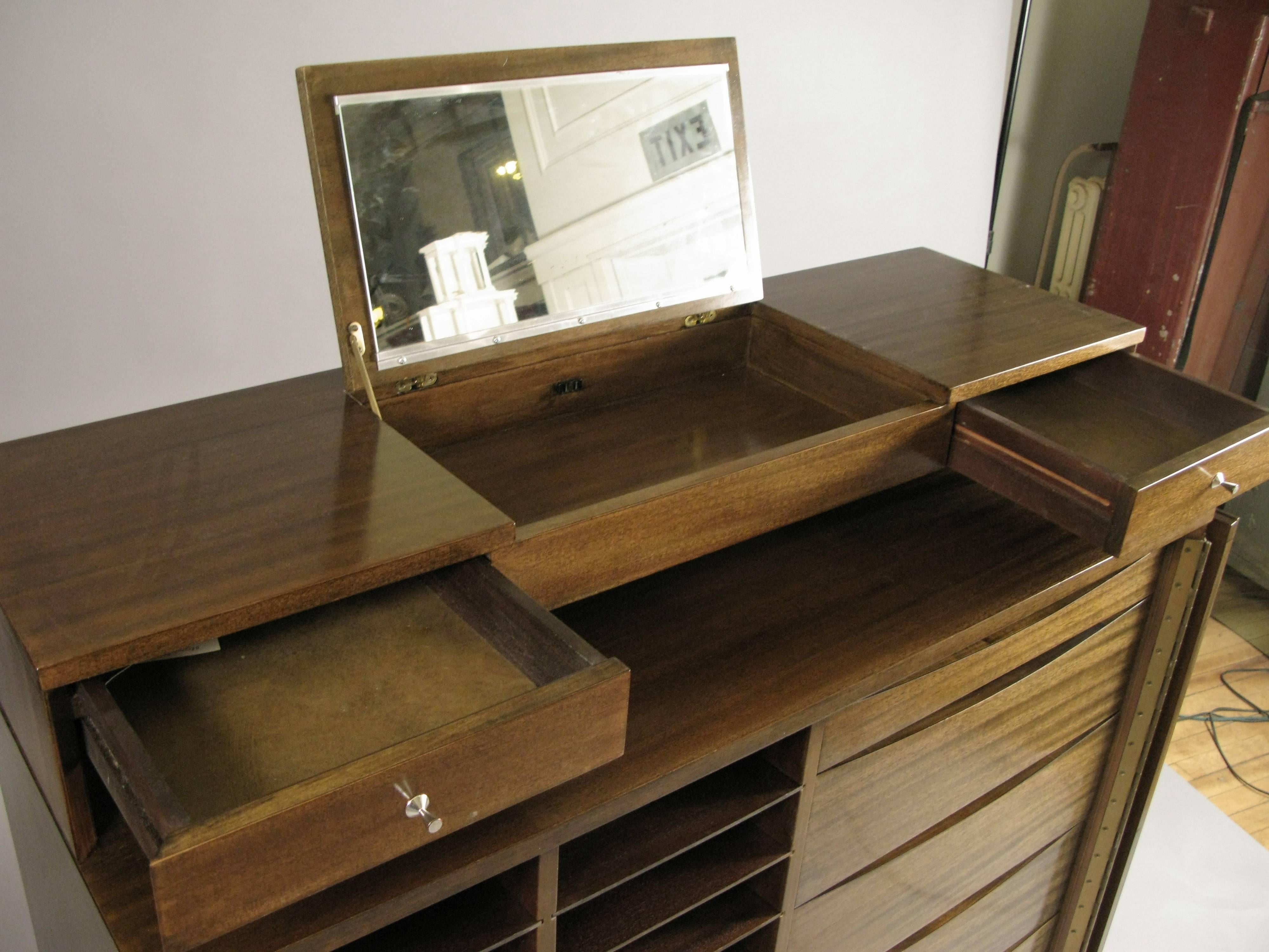 Vintage 1950s Mahogany and Leather Gentlemans Chest by Paul McCobb 2