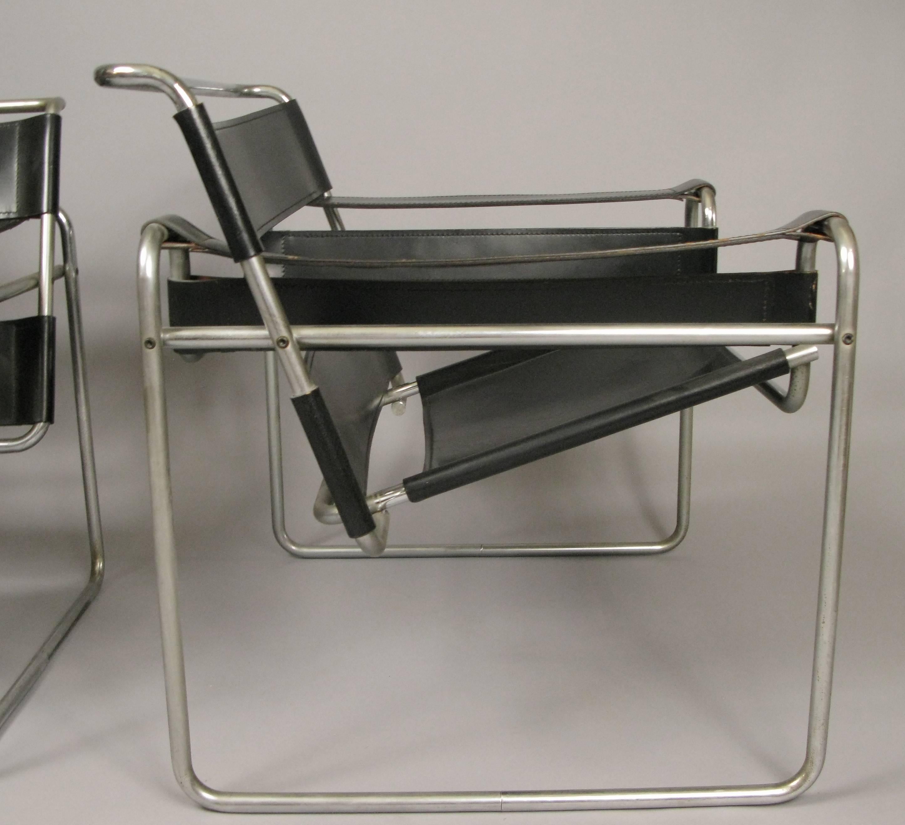 A pair of Classic vintage modern steel and leather lounge chairs designed by Marcel Breuer in 1925 and made by Knoll in the 1970s. Very good condition.