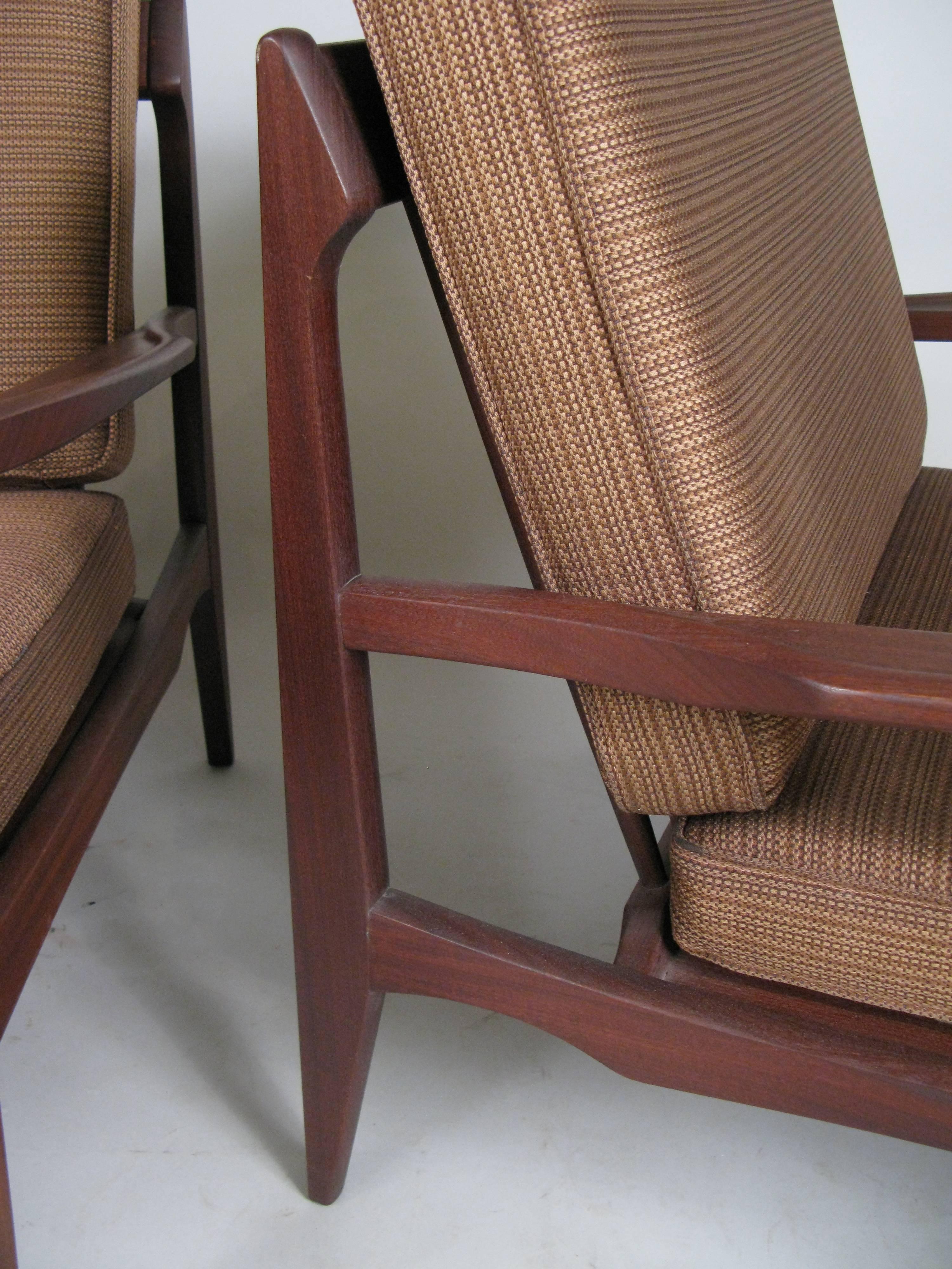 Pair of Scandinavian 1950s Teak Lounge Chairs 1