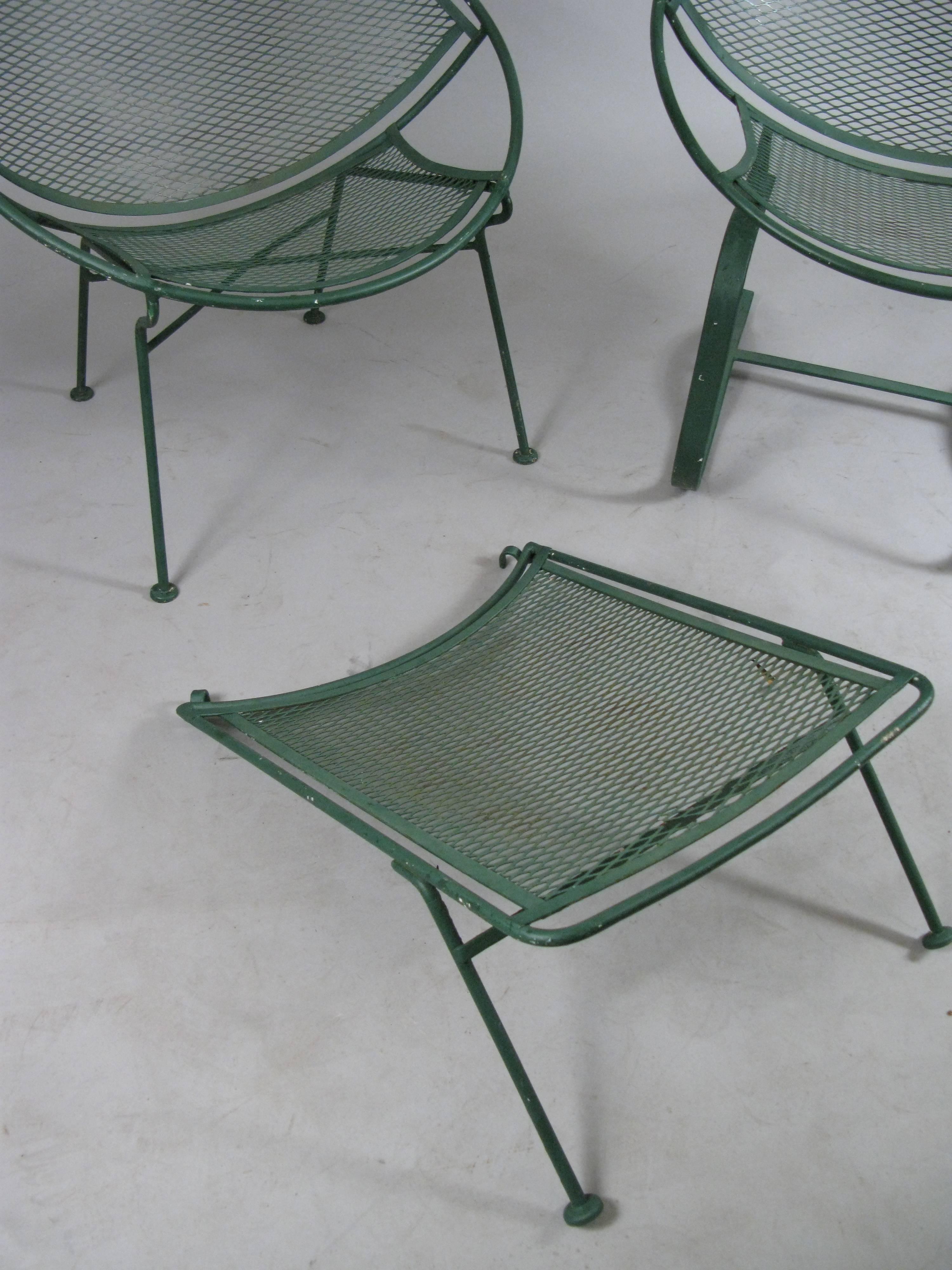 Pair of 1950s Radar Lounge Chairs by Salterini In Good Condition In Hudson, NY