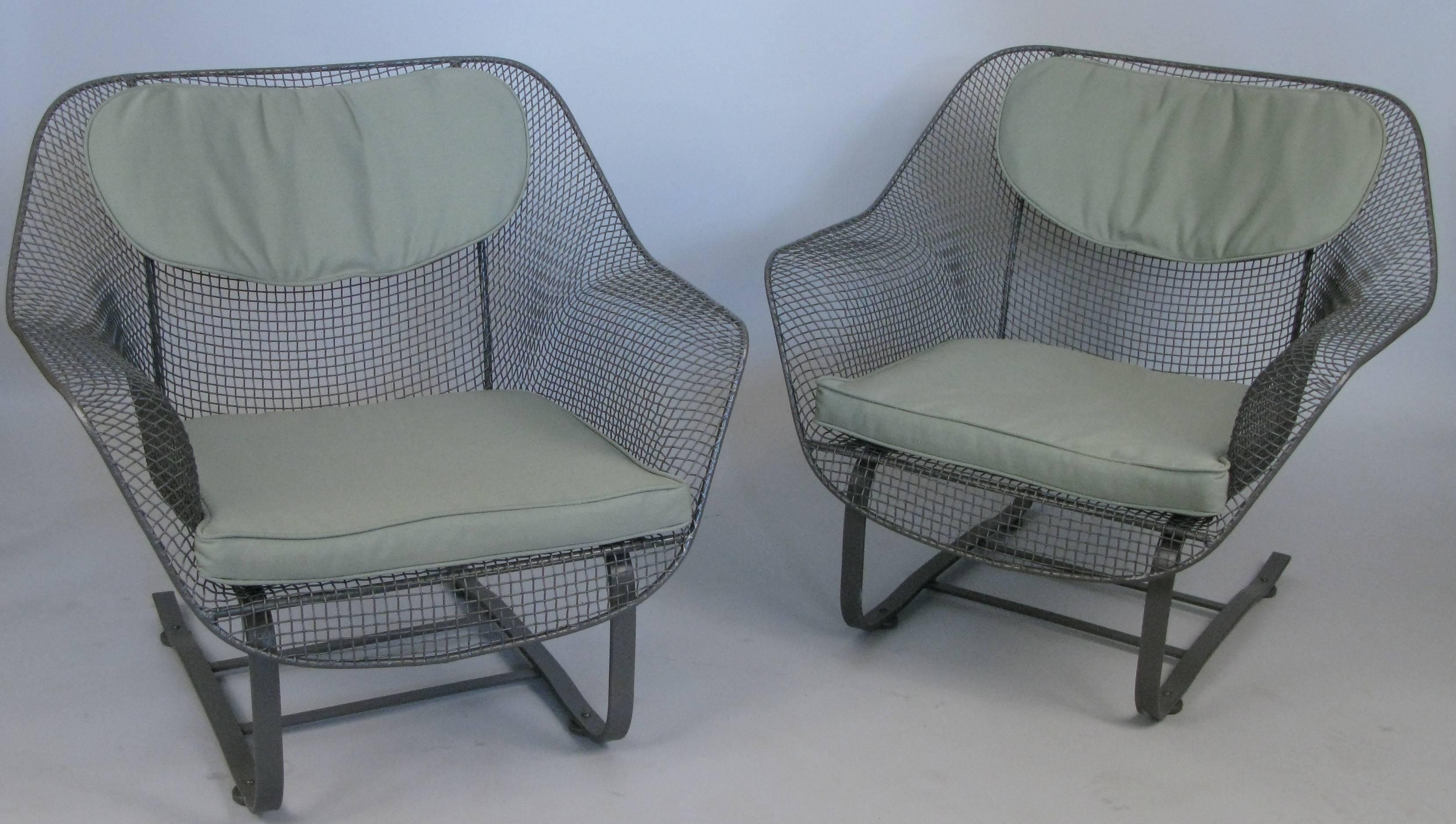 Pair of Russell Woodard 1950s Sculptura Lounge Chairs In Excellent Condition In Hudson, NY
