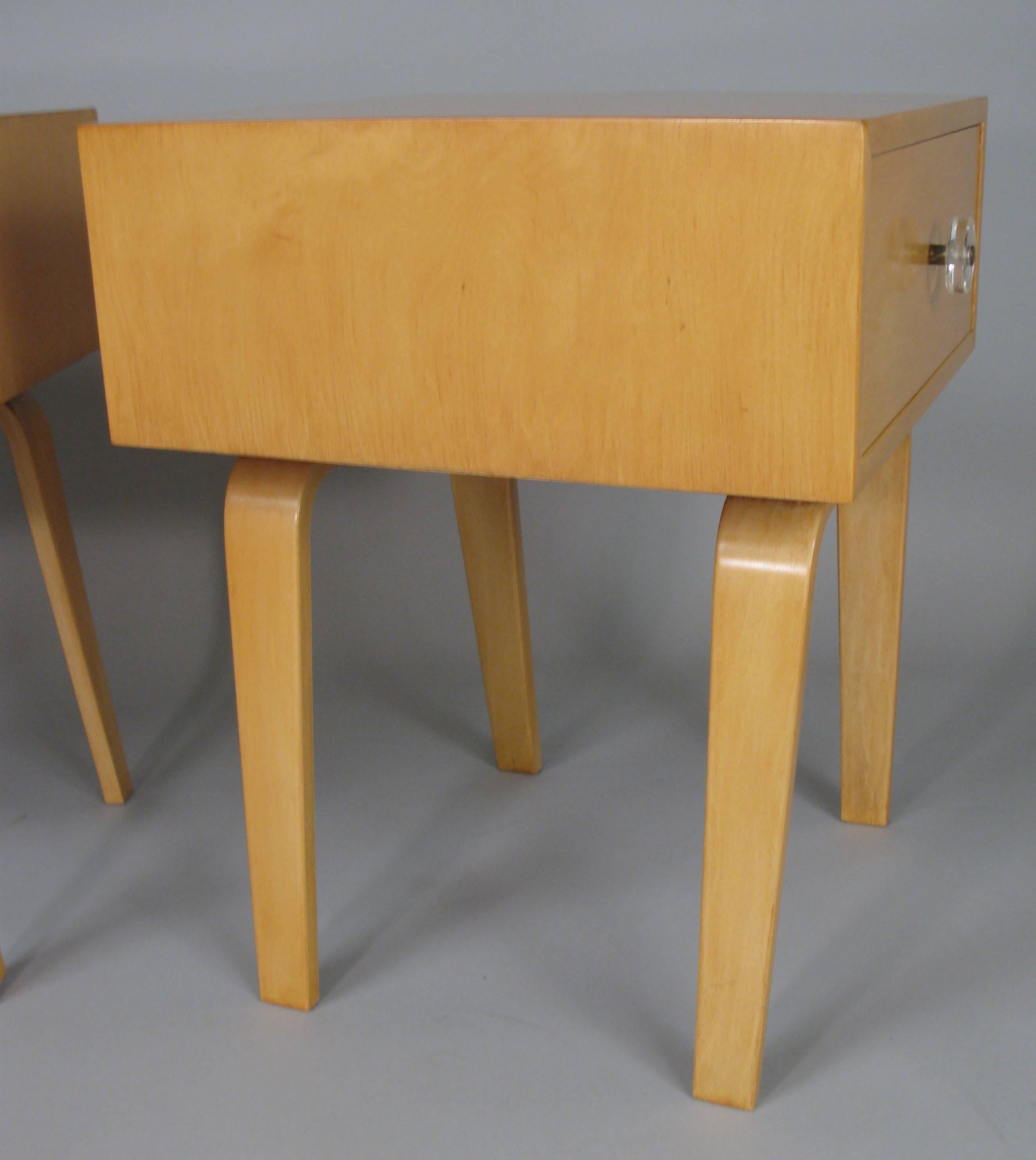 Pair of Vintage 1950s Birch and Lucite Nightstands 2