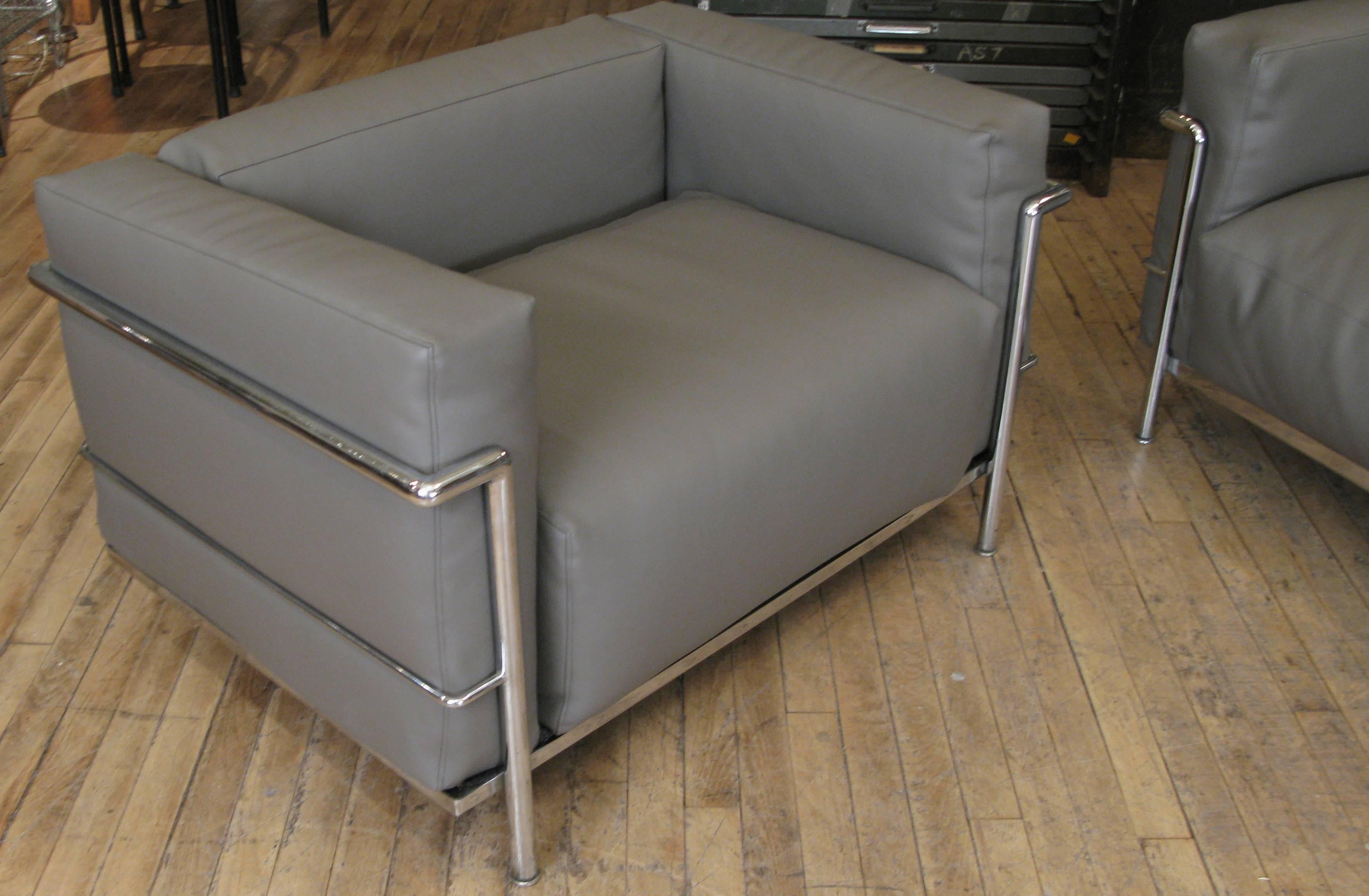 Vintage Italian Corbusier Sofa and Grand Confort Lounge Chair by Cassina 2