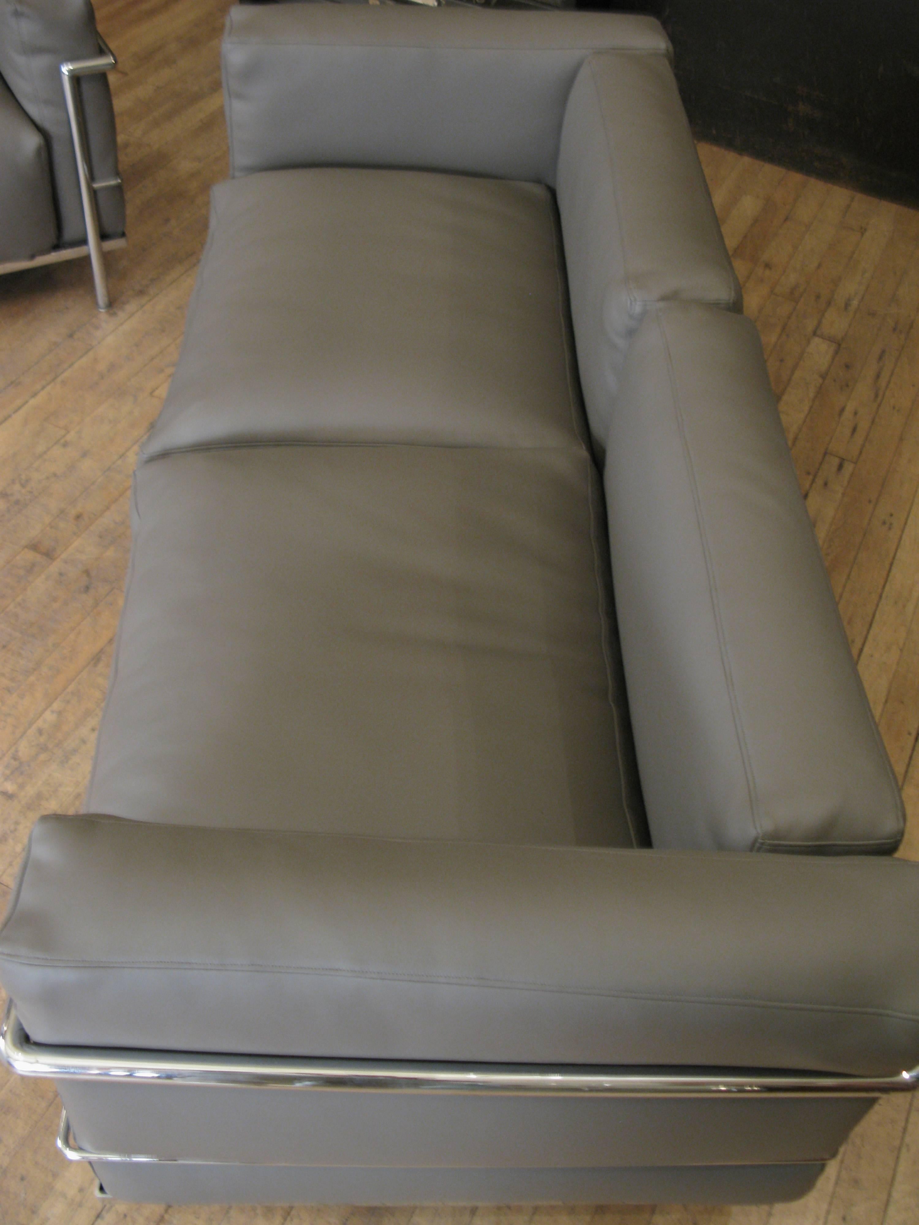 Vintage Italian Corbusier Sofa and Grand Confort Lounge Chair by Cassina 1