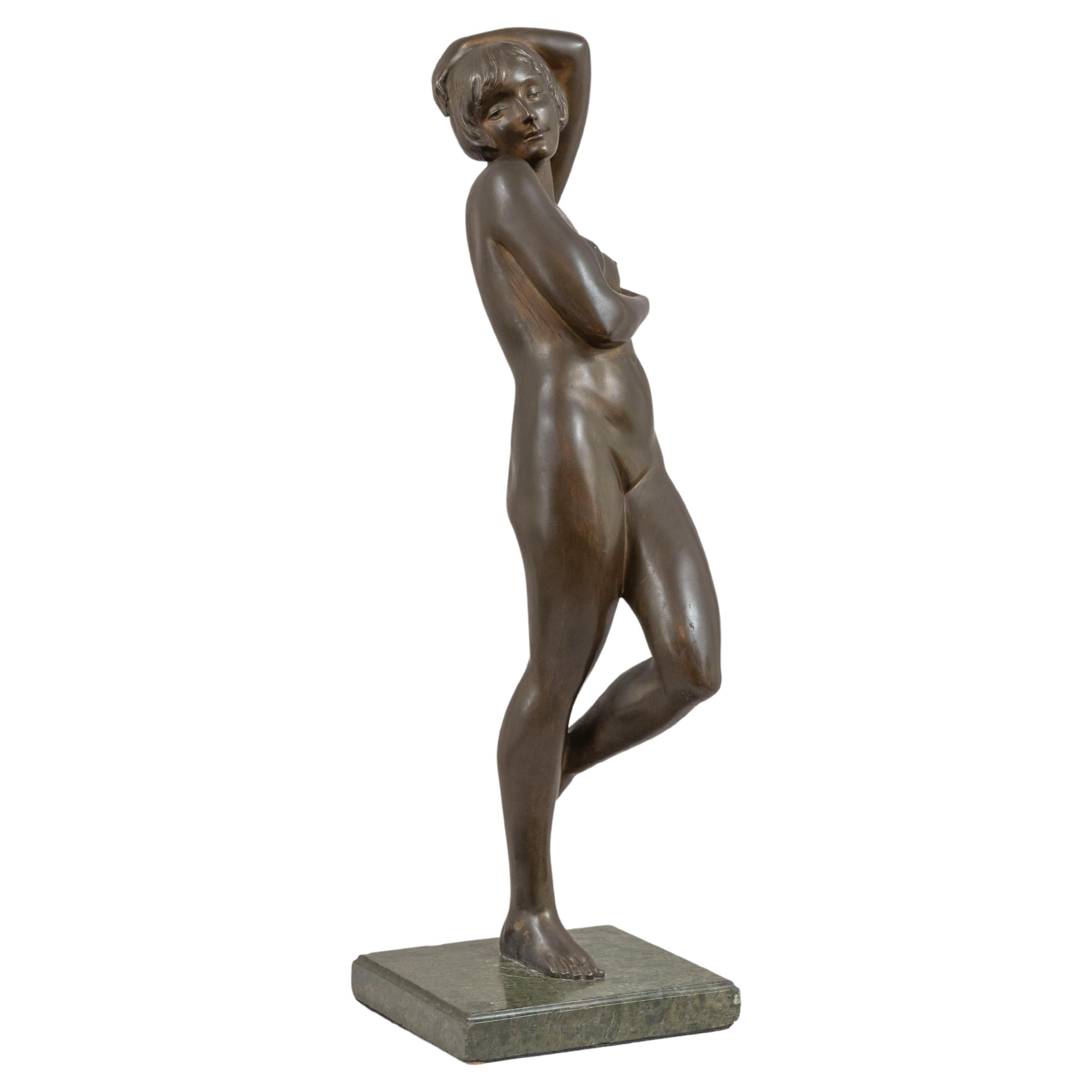 Große Art-Déco-Bronzefigur einer nackten Frau auf Marmorsockel, ca. 1920 im Angebot
