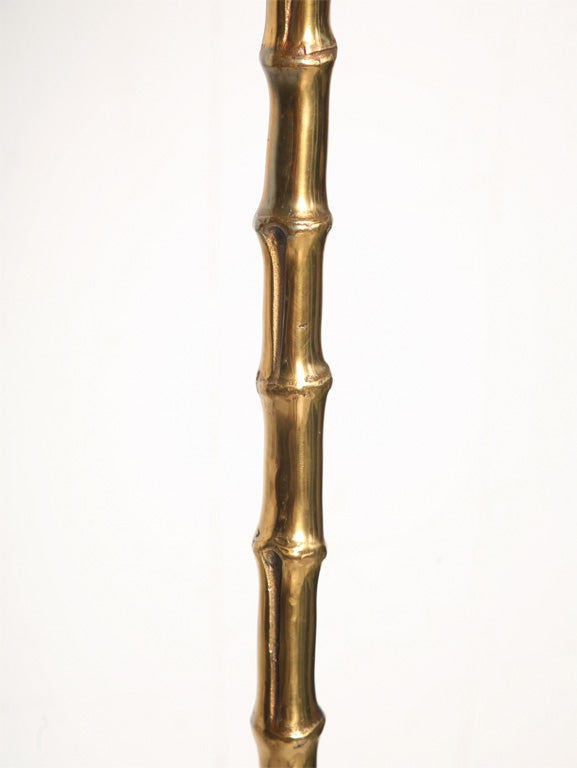 Néoclassique Paire de lampadaires en bronze de la Maison Baguès en vente