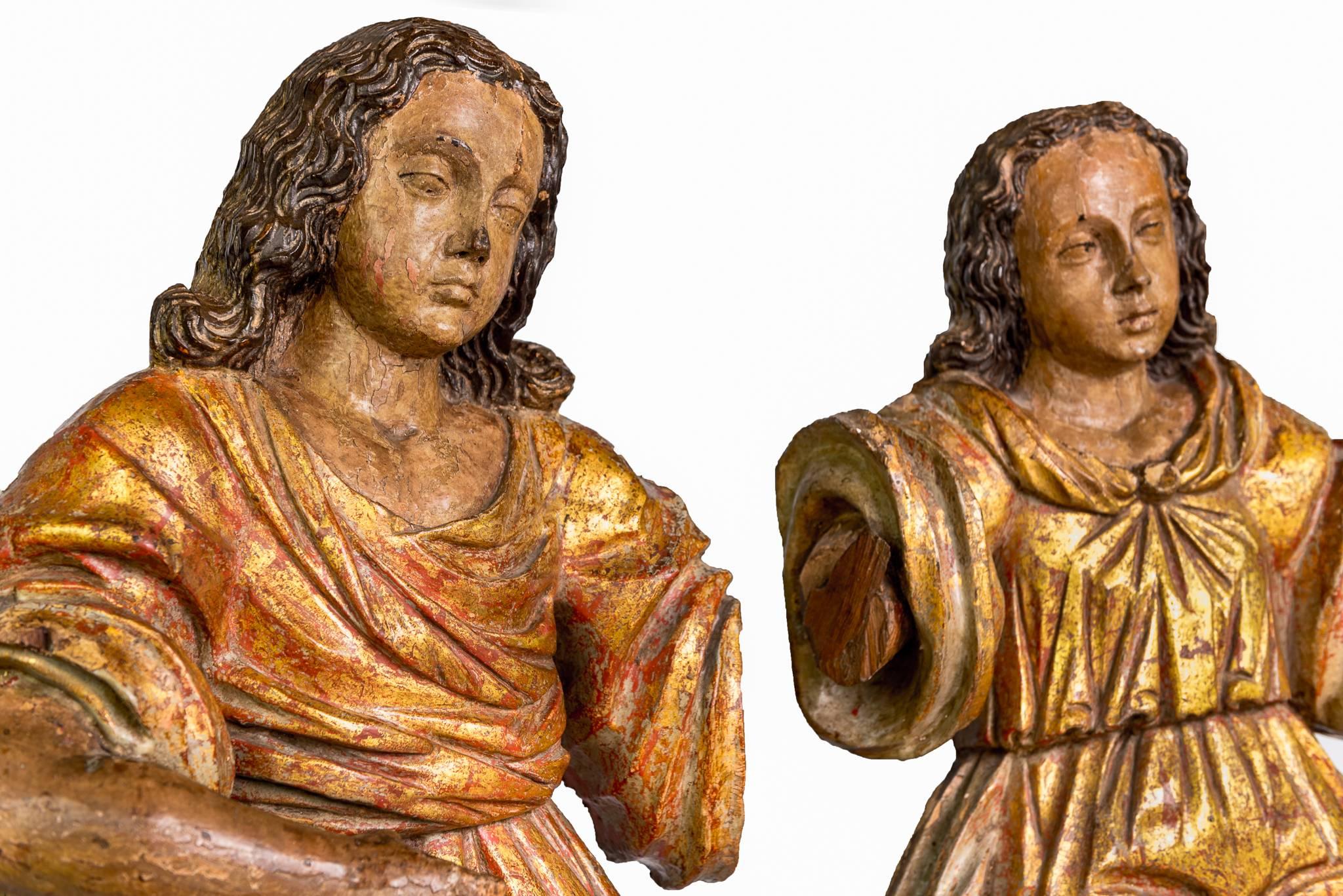 Wood 18th Century Pair of Angels For Sale