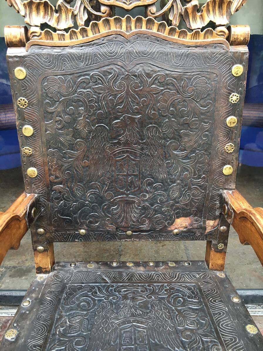 18th Century Peruvian Spanish Colonial Armchair Wood with Tooled Leather For Sale 2