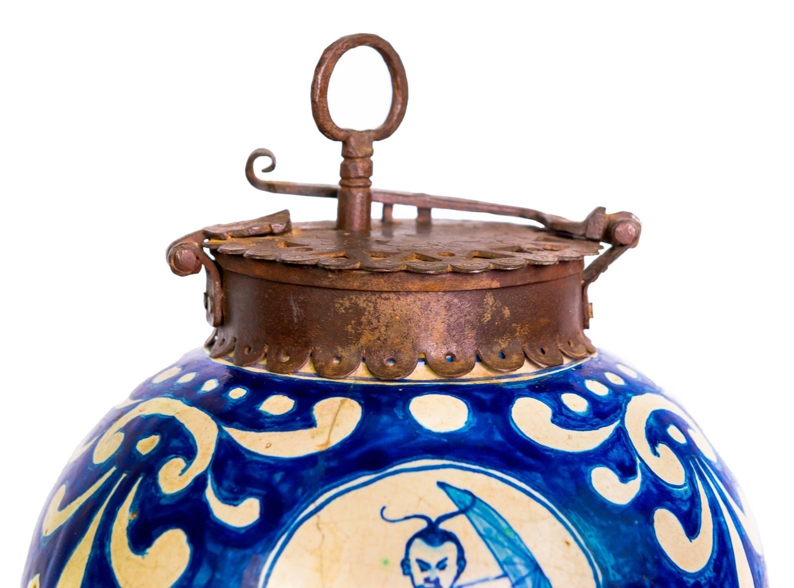 Blue and white chocolate or spice jar made in Puebla Mexico and has Chinese motif examples of the Asian influence in the Americas which was conducted through the trade route that existed from Acapulco Bay to Manila Bay from 1680-1820.
This