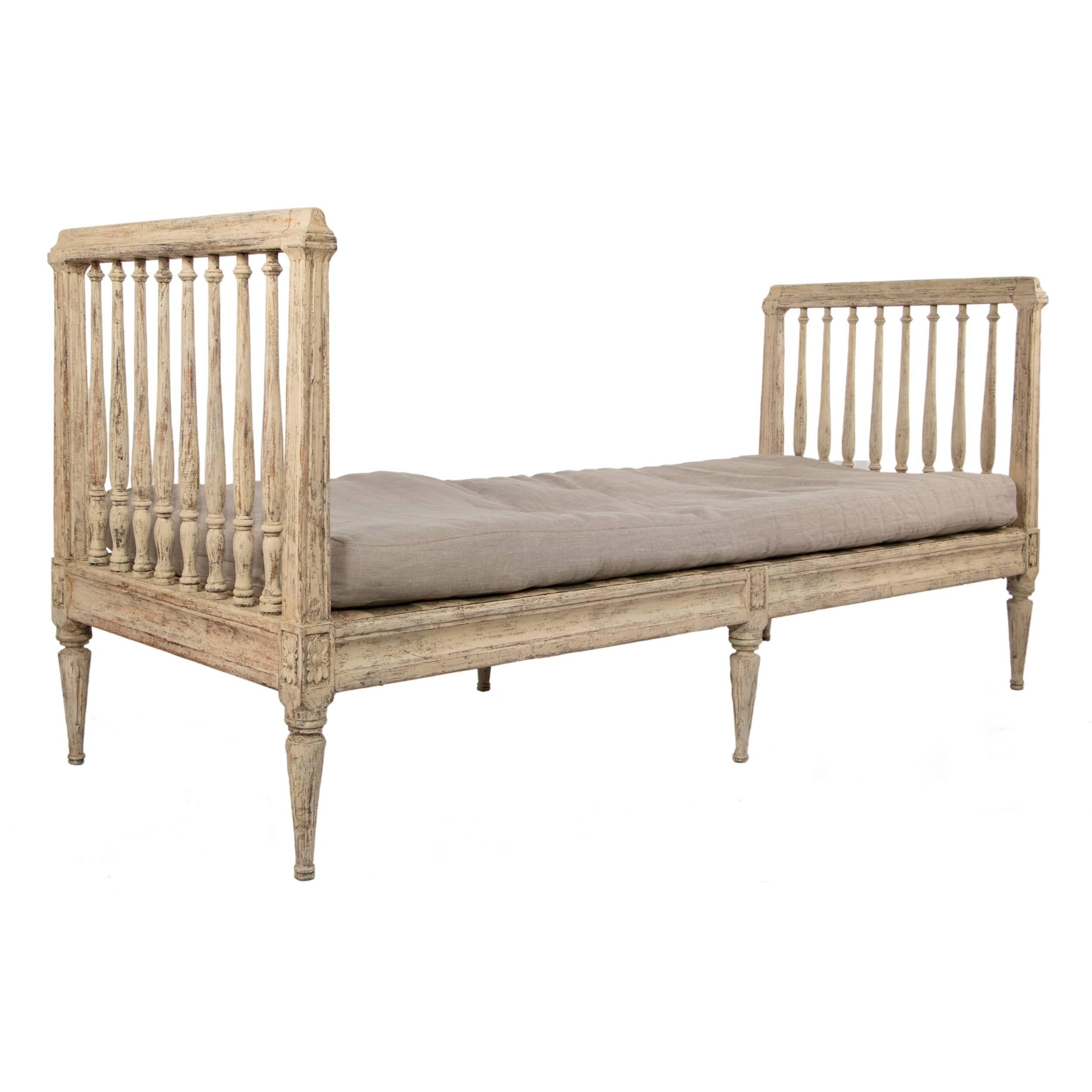 Gustavian Gustation Daybed For Sale