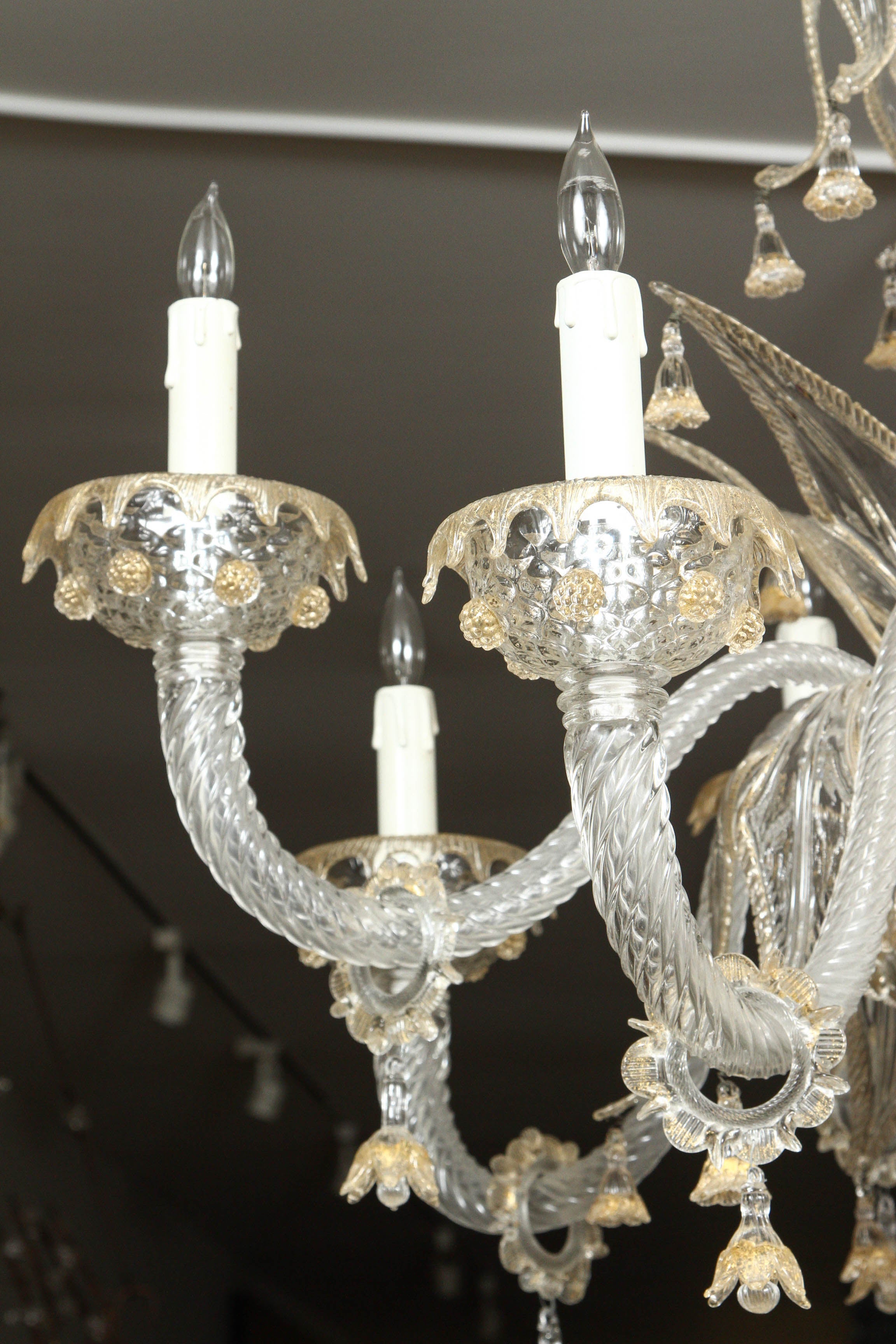 Italian Venetian Eight-Light Chandelier For Sale