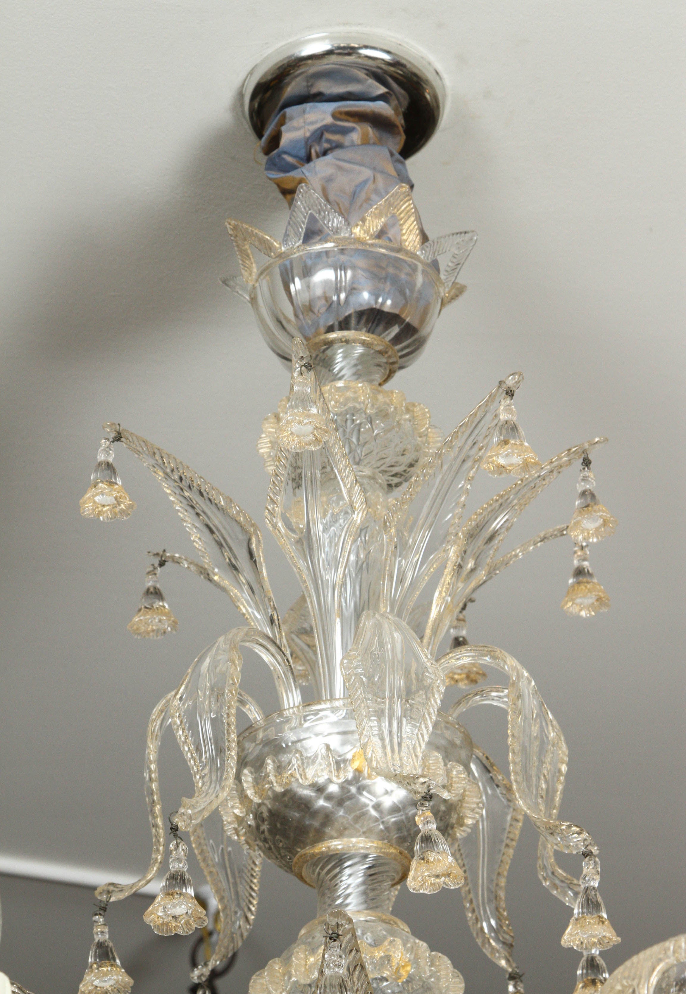 Venetian Eight-Light Chandelier For Sale 3