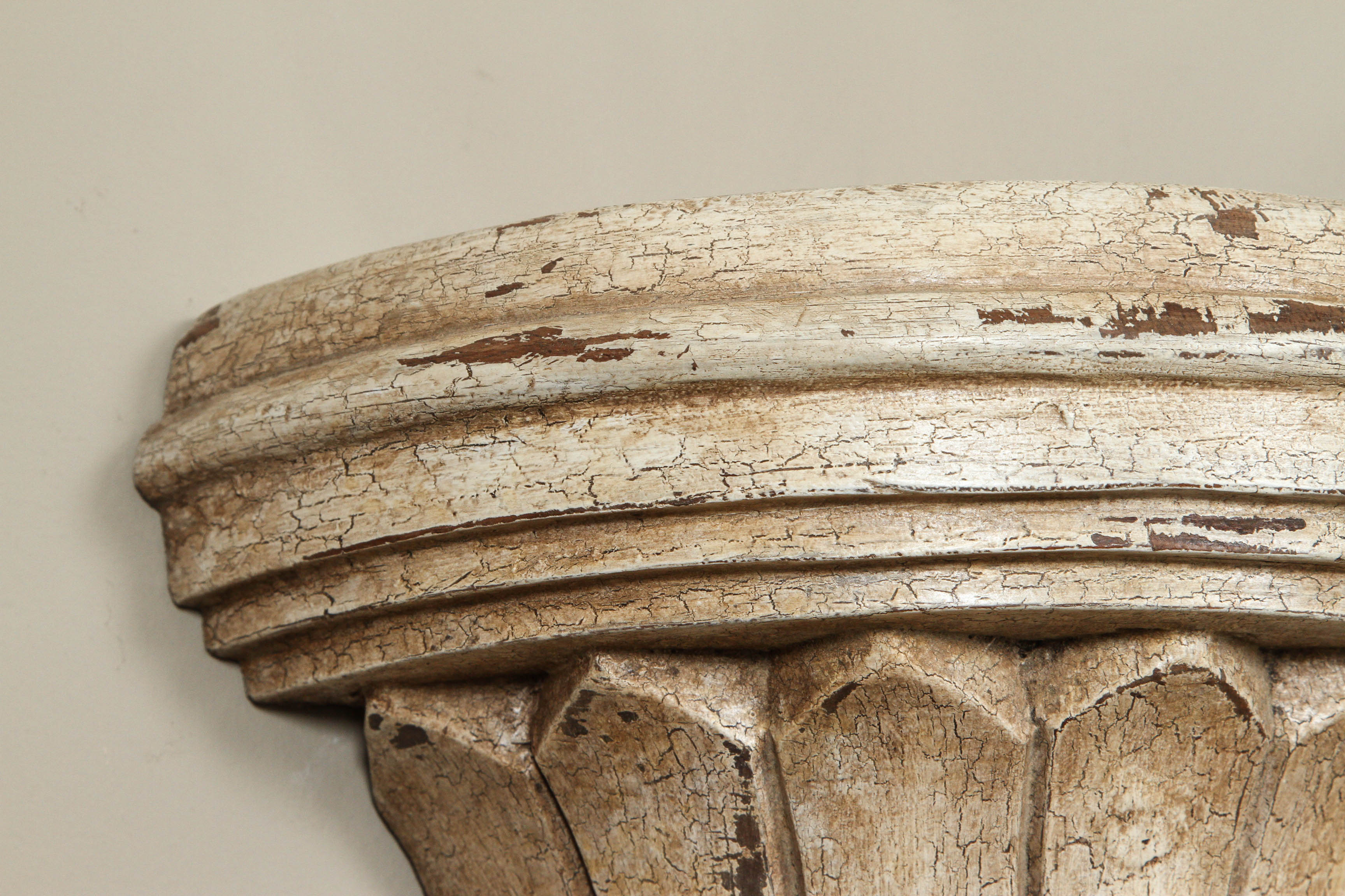 Pair of Early 19th Century Hand Carved and Hand Painted Corbels In Good Condition For Sale In Los Angeles, CA
