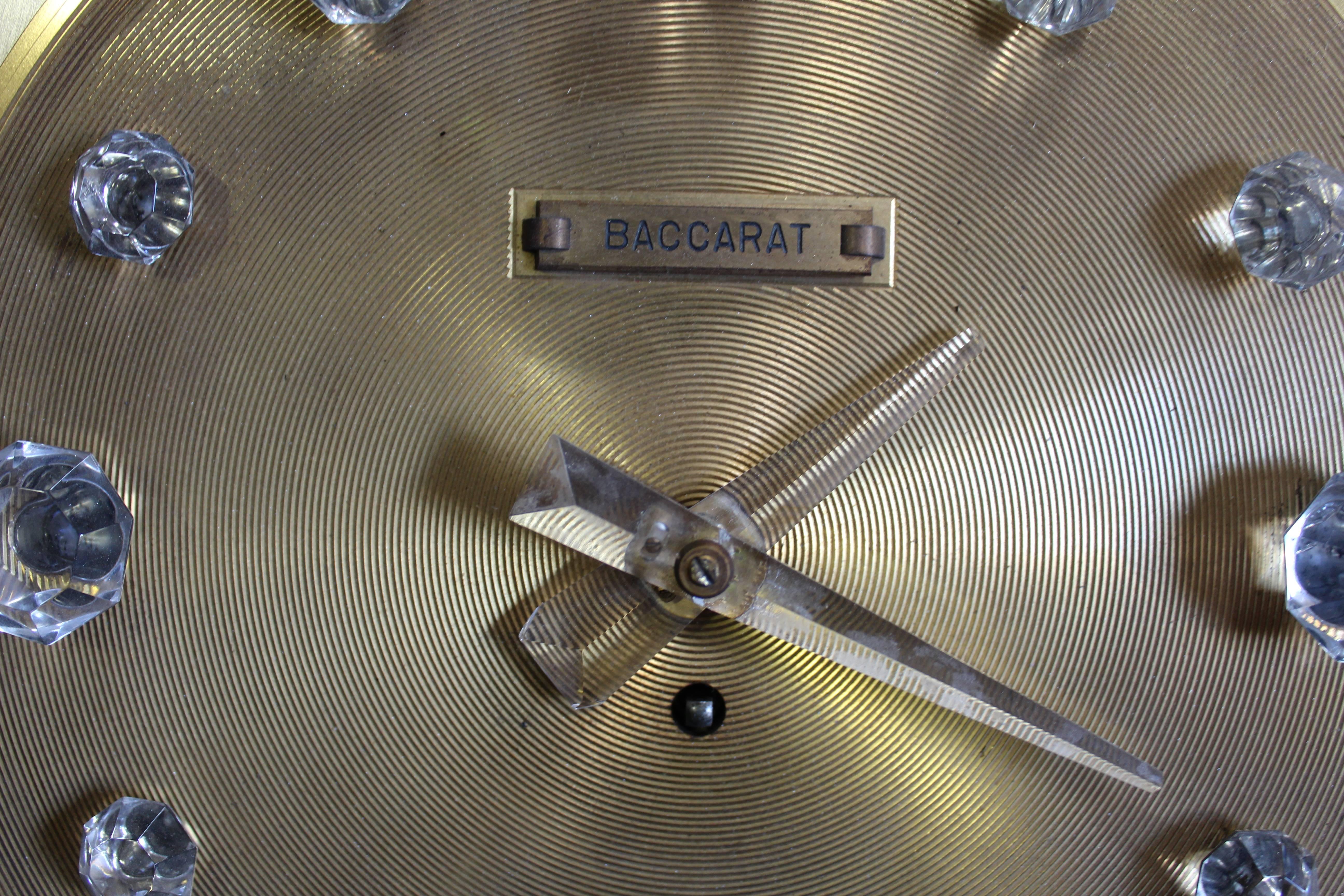 Français Horloge solaire originale en cristal de Baccarat de 1948 en vente