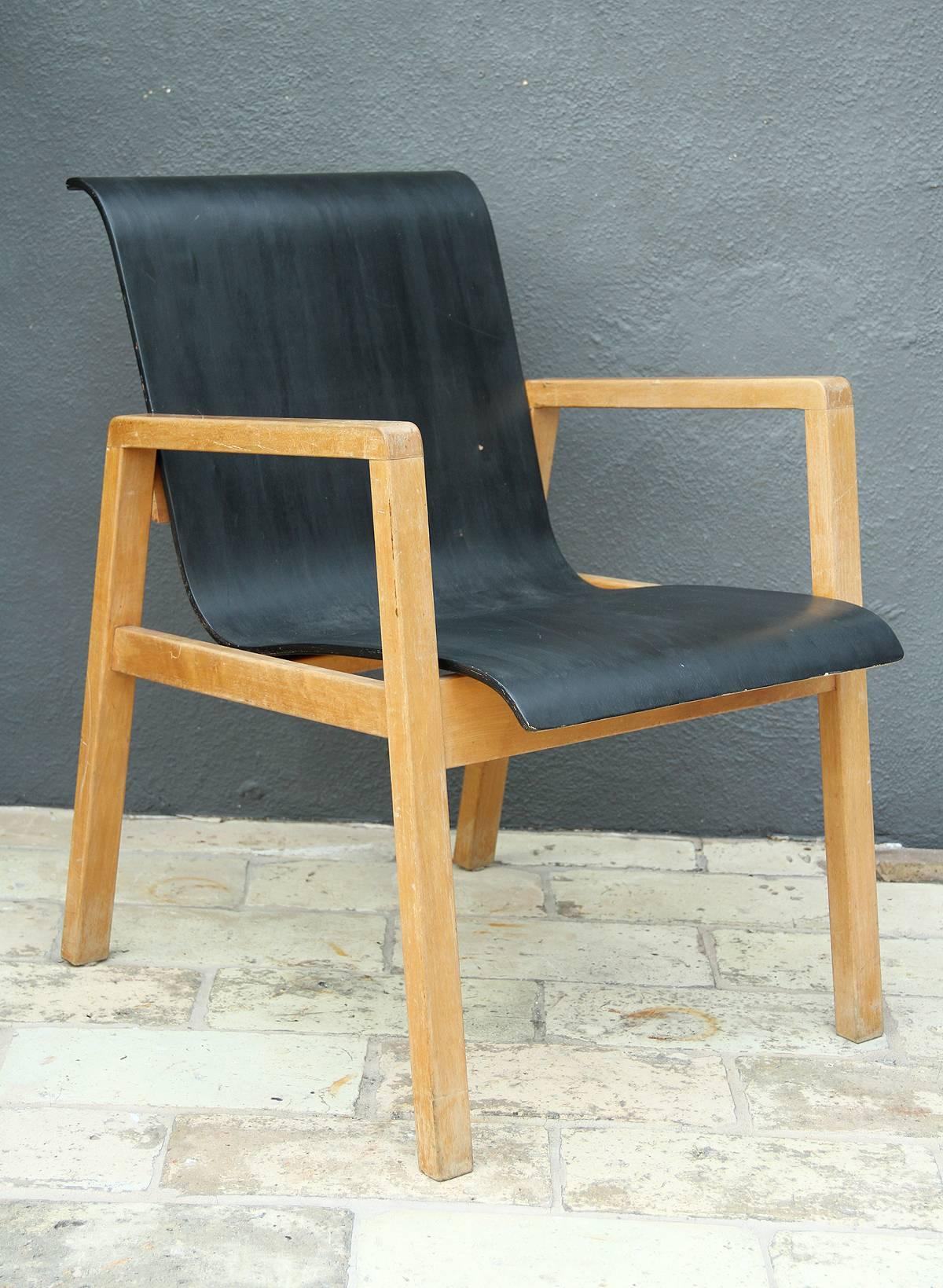 aalto hallway chair